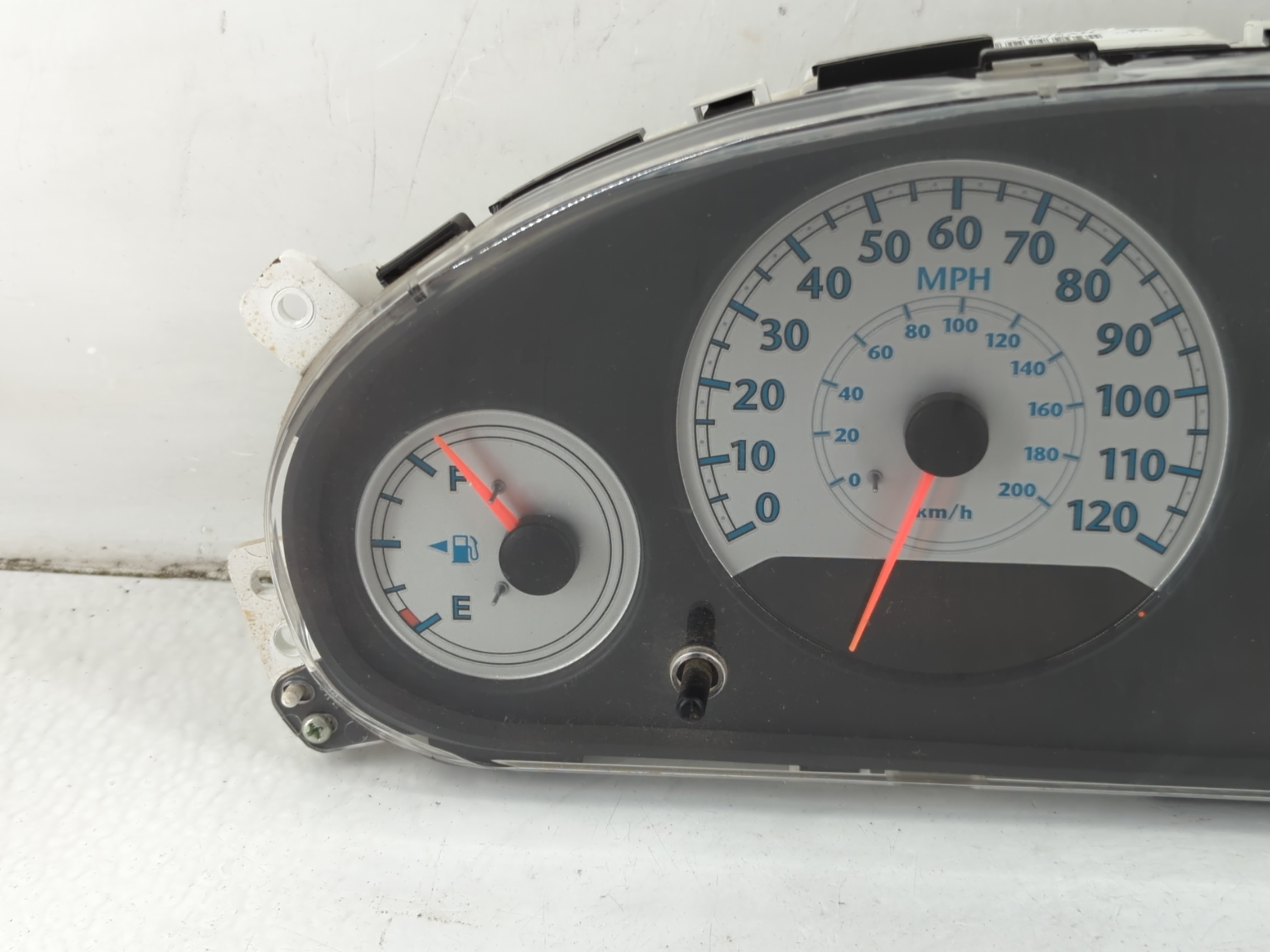 Picture of 2006-2007 Chrysler Town & Country Speedometer Instrument Cluster Gauges 1048883