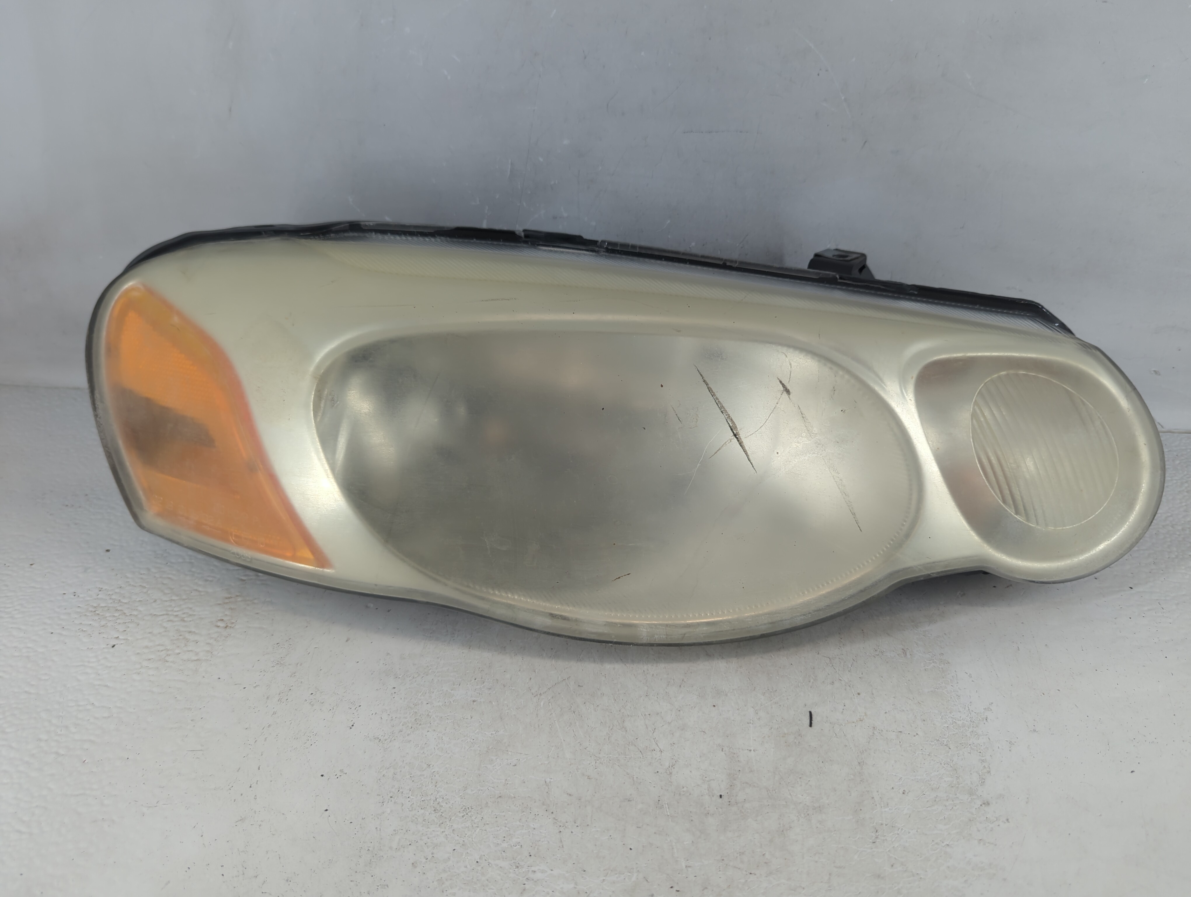 2003-2005 Chrysler Sebring Passenger Right Oem Head Light Headlight Lamp 1049040 - Oemusedautoparts1.com