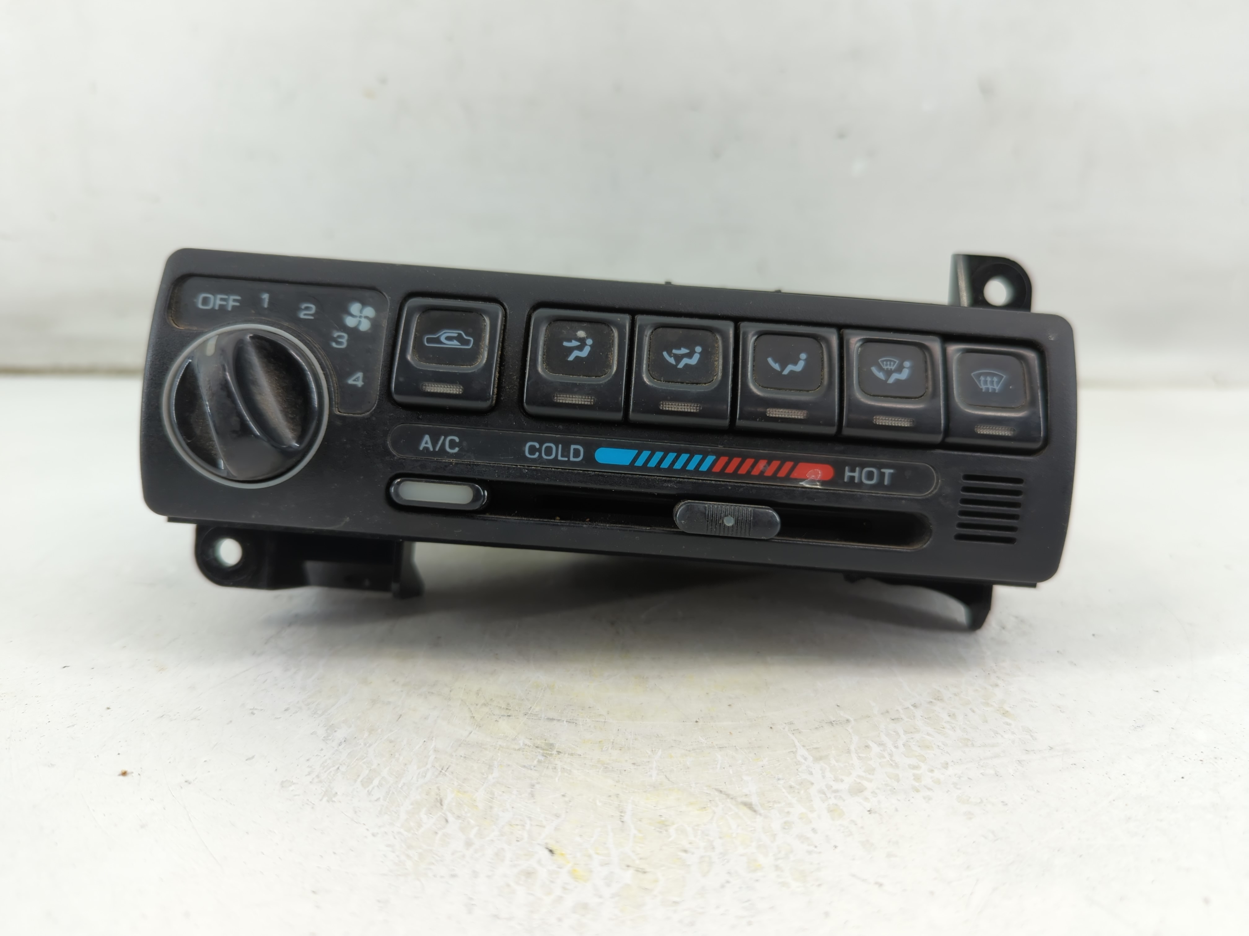 1996-1997 Nissan Altima Ac Heater Climate Control 27510 2b001 1049102 - Oemusedautoparts1.com