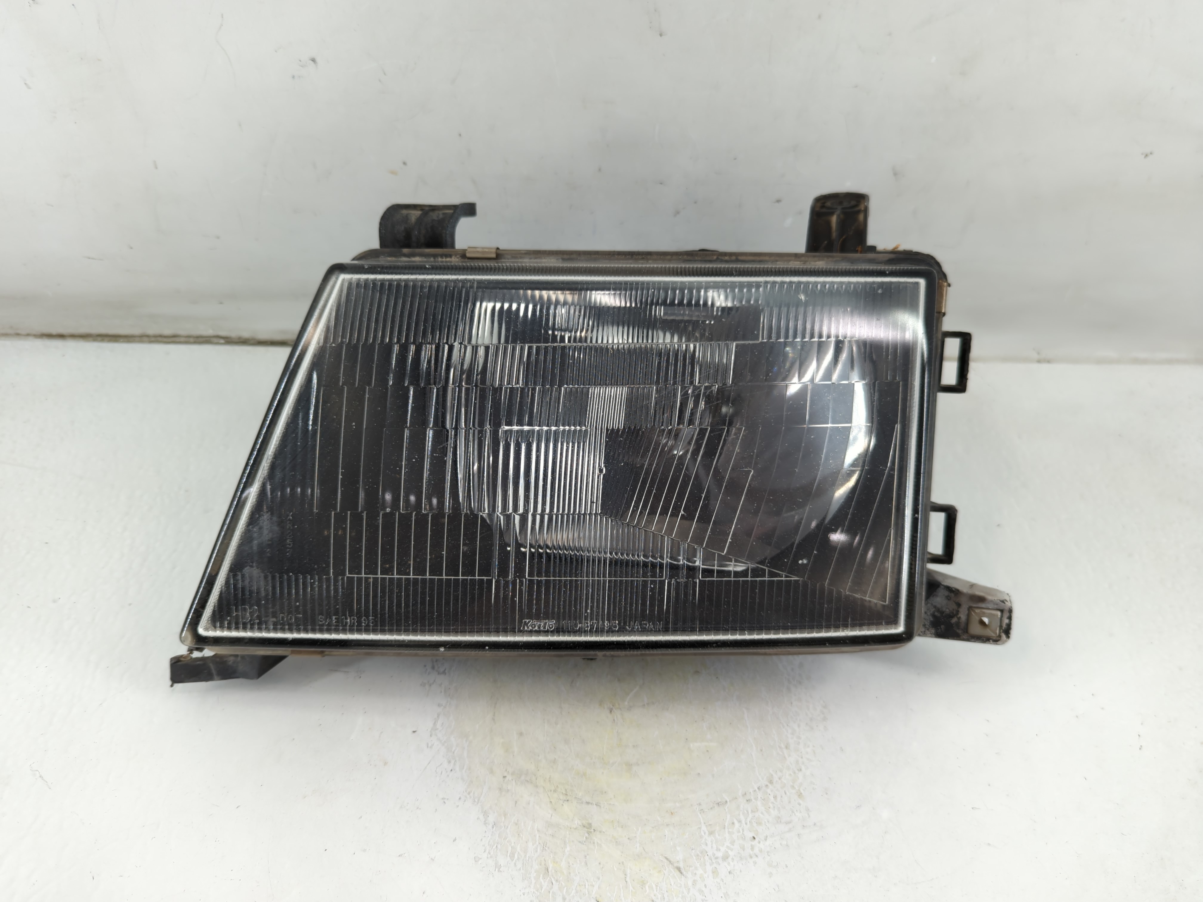 1997 Mitsubishi Montero Sport Passenger Right Oem Head Light Headlight Lamp 1049126 - Oemusedautoparts1.com