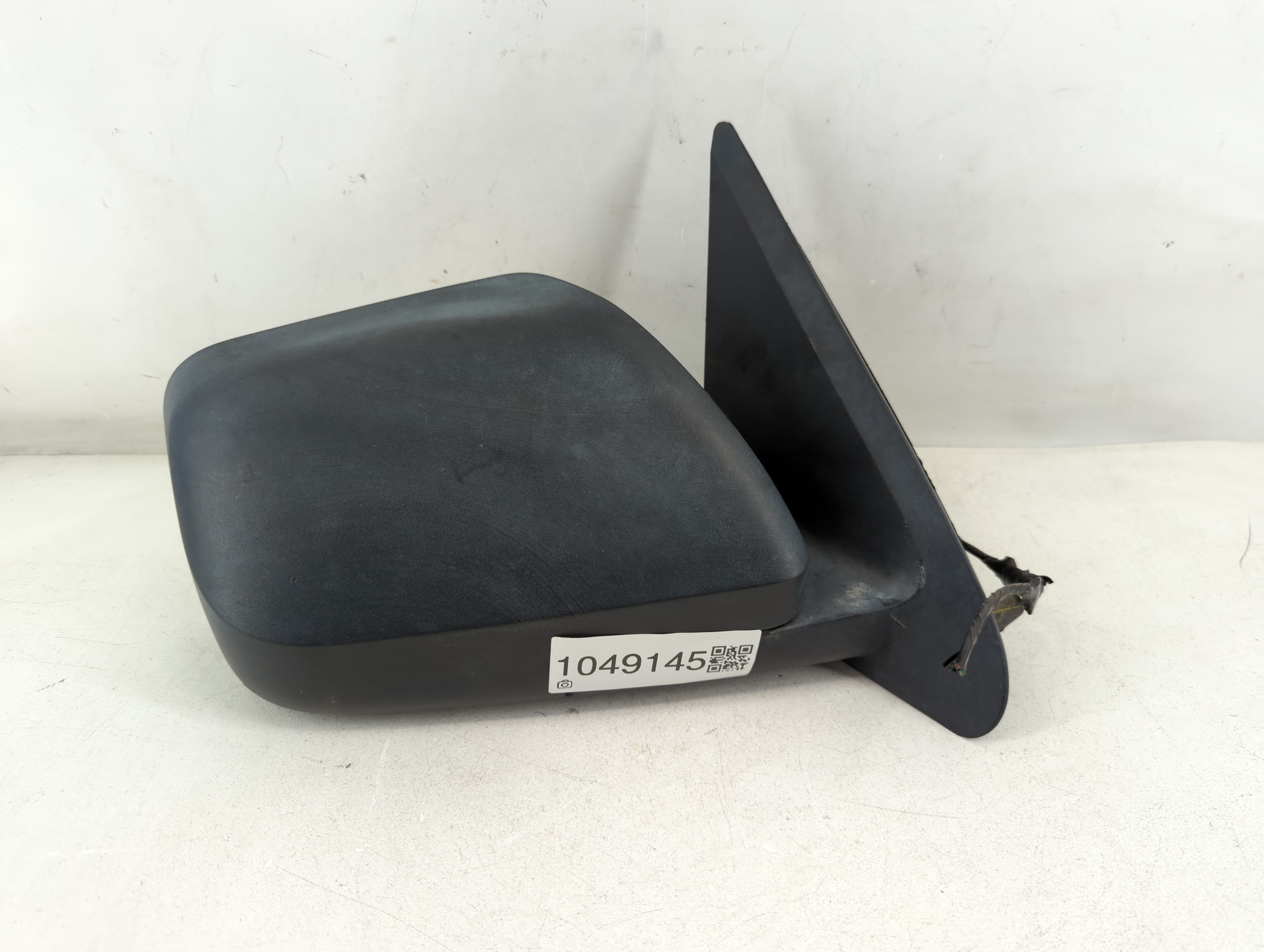 2008-2009 Ford Escape Passenger Right Side View Power Door Mirror Black 1049145 - Oemusedautoparts1.com