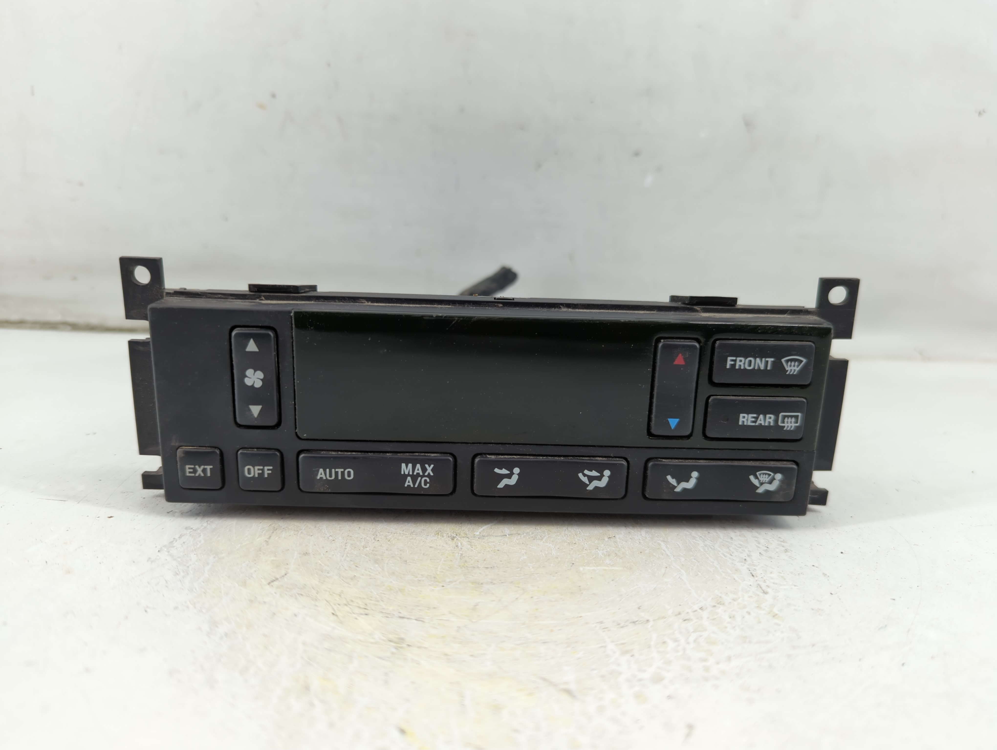 2000 Lincoln Continental Ac Heater Climate Control Xf3h-19c933-ae 1049148 - Oemusedautoparts1.com