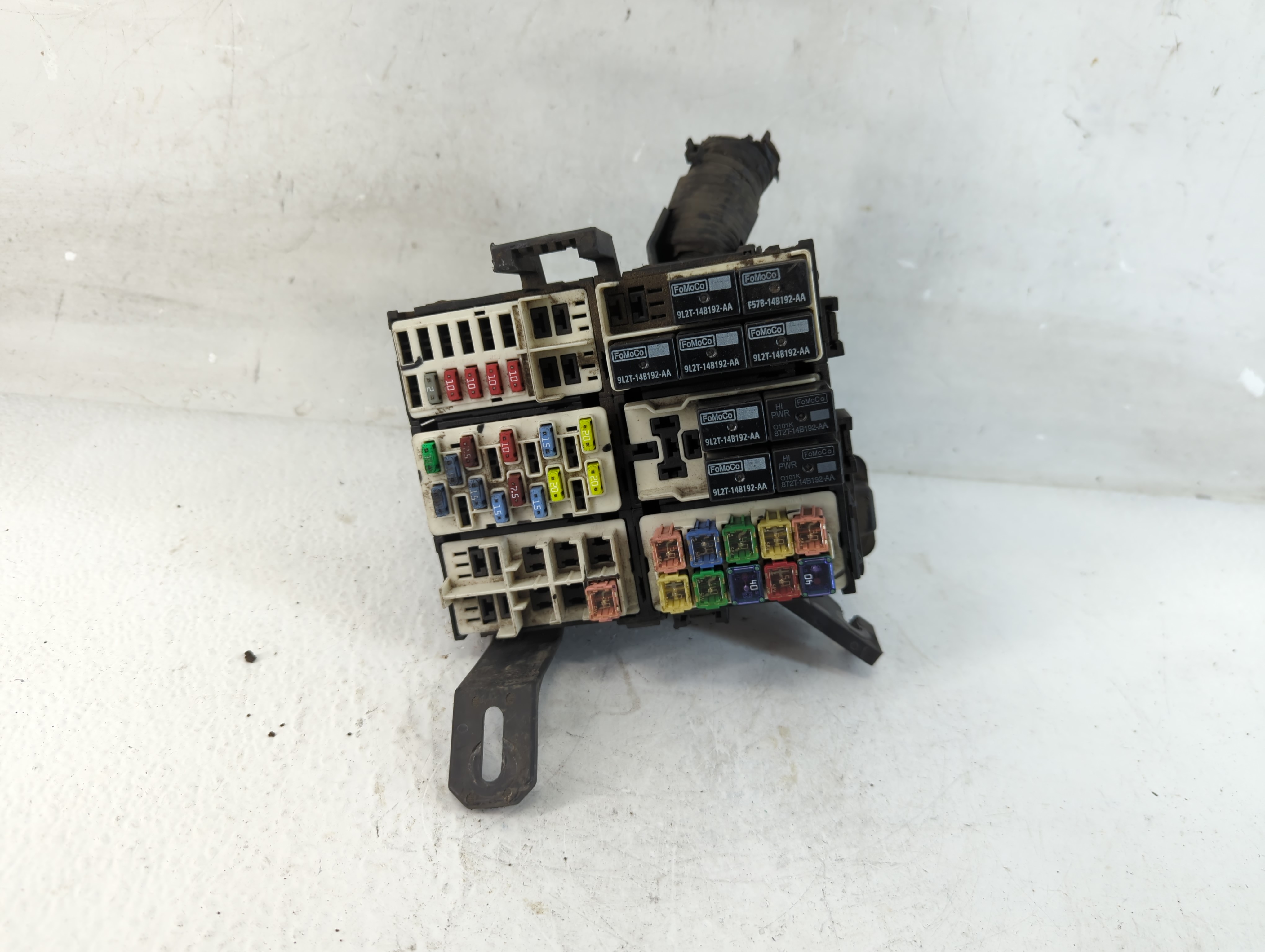 Picture of 2011-2013 Ford Fiesta Fusebox Fuse Box Relay Module Tipm 1049176