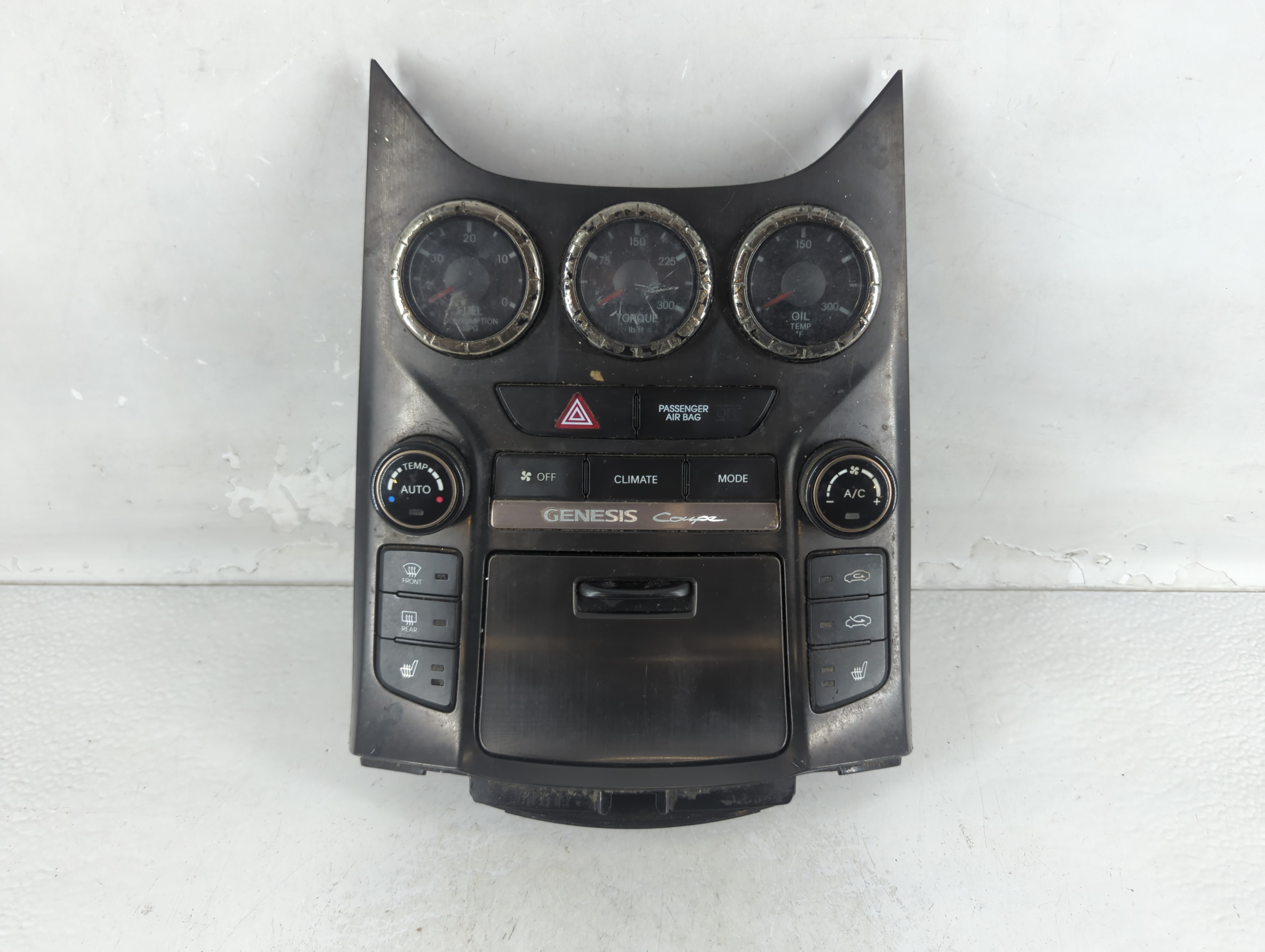 2013-2013 Hyundai Genesis Am Fm Cd Player Radio Receiver 1049199 - Oemusedautoparts1.com