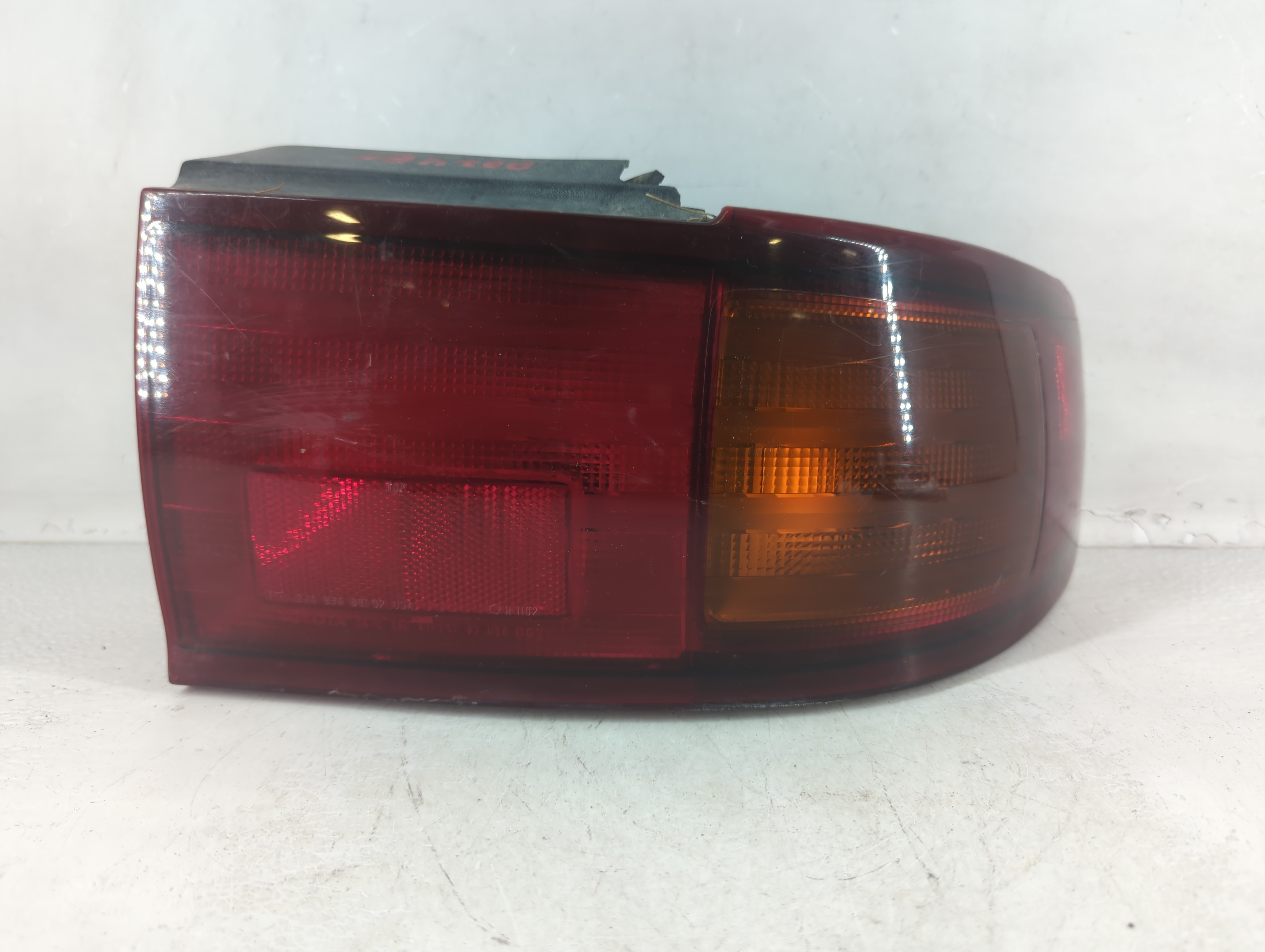 Picture of 1995-1996 Toyota Camry Driver Left Side Tail Light Taillight Oem 1049215