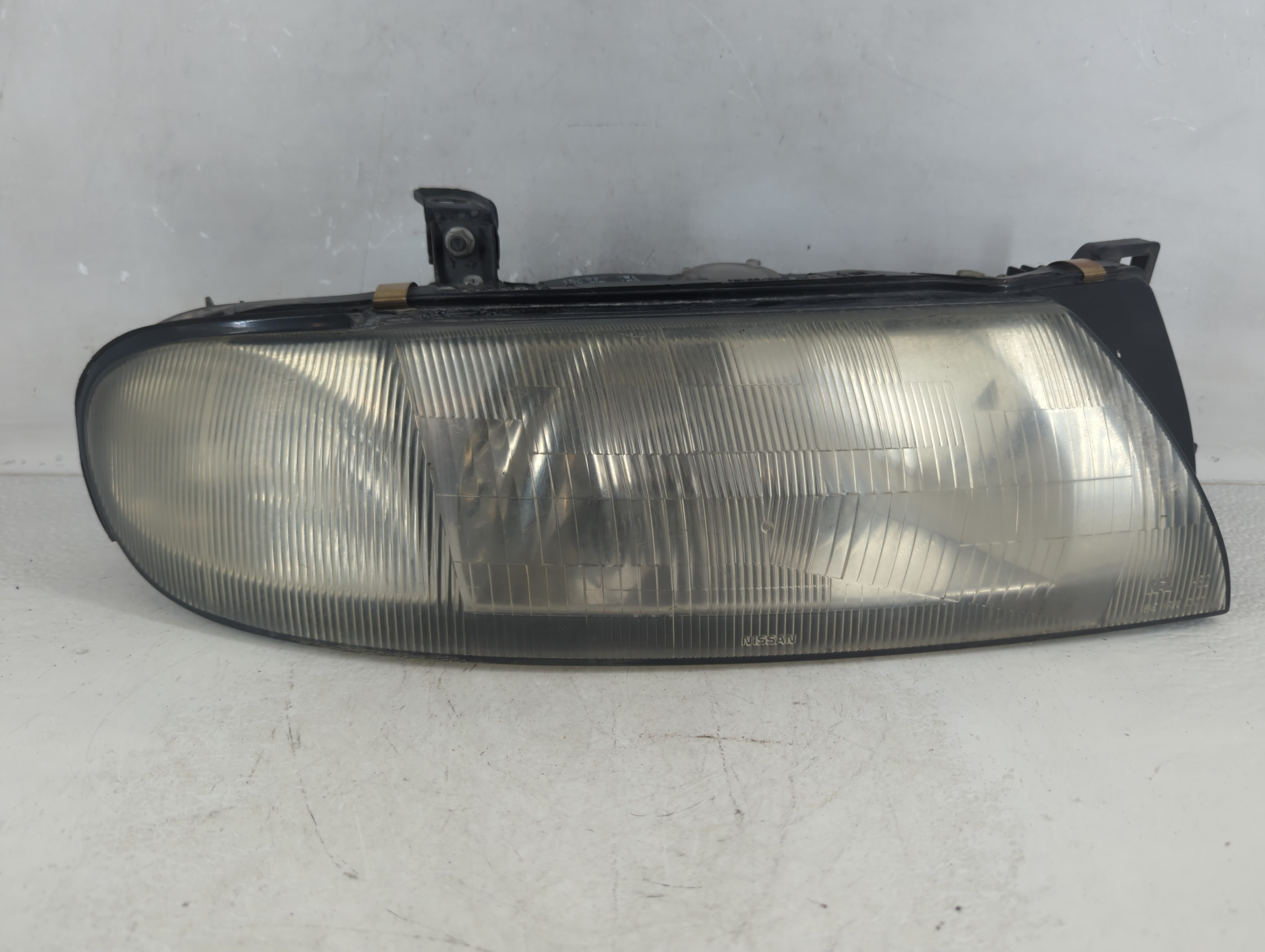 1993-1997 Nissan Altima Passenger Right Oem Head Light Headlight Lamp 1049230 - Oemusedautoparts1.com