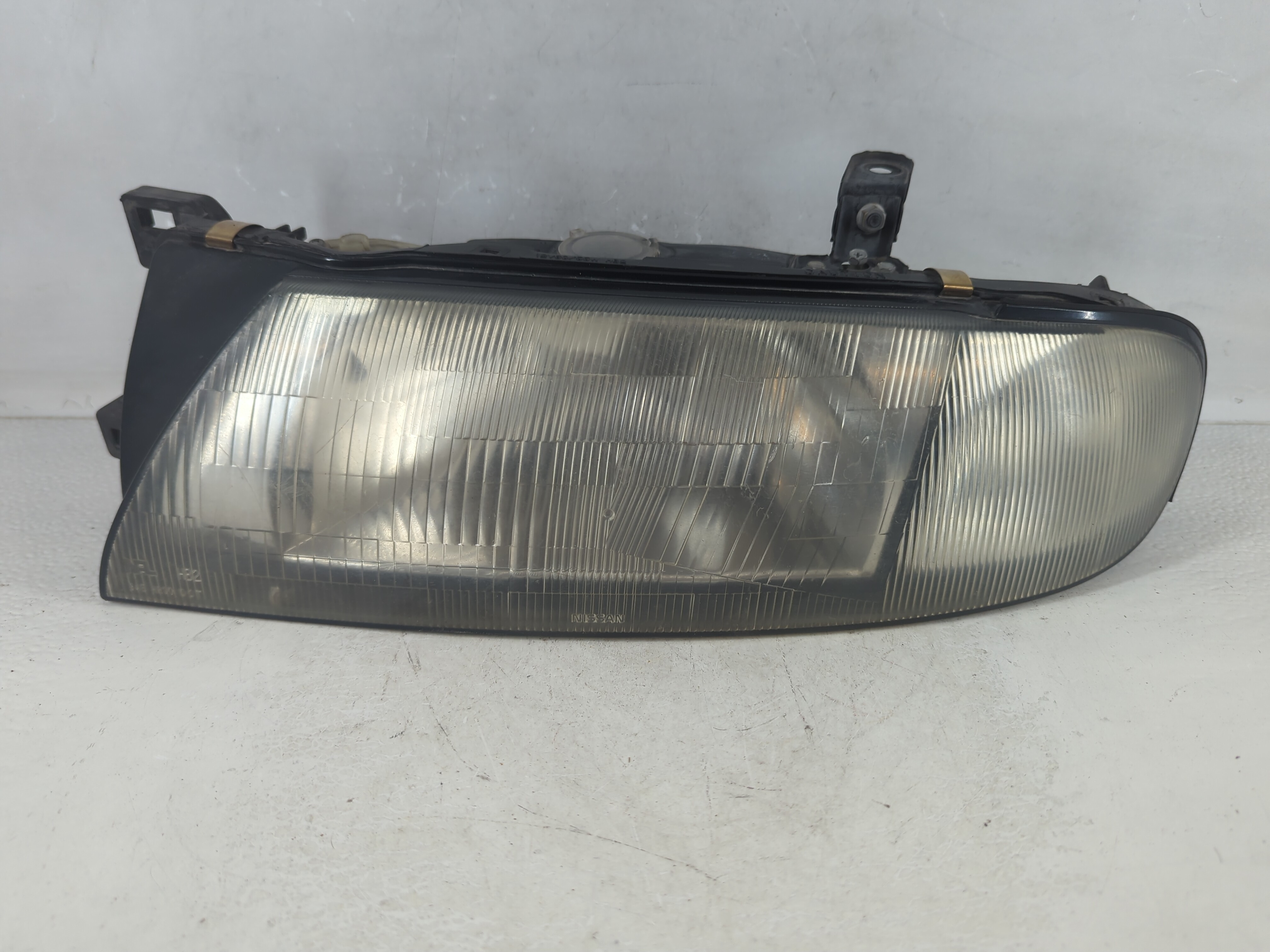 1993-1997 Nissan Altima Driver Left Oem Head Light Headlight Lamp 1049231 - Oemusedautoparts1.com