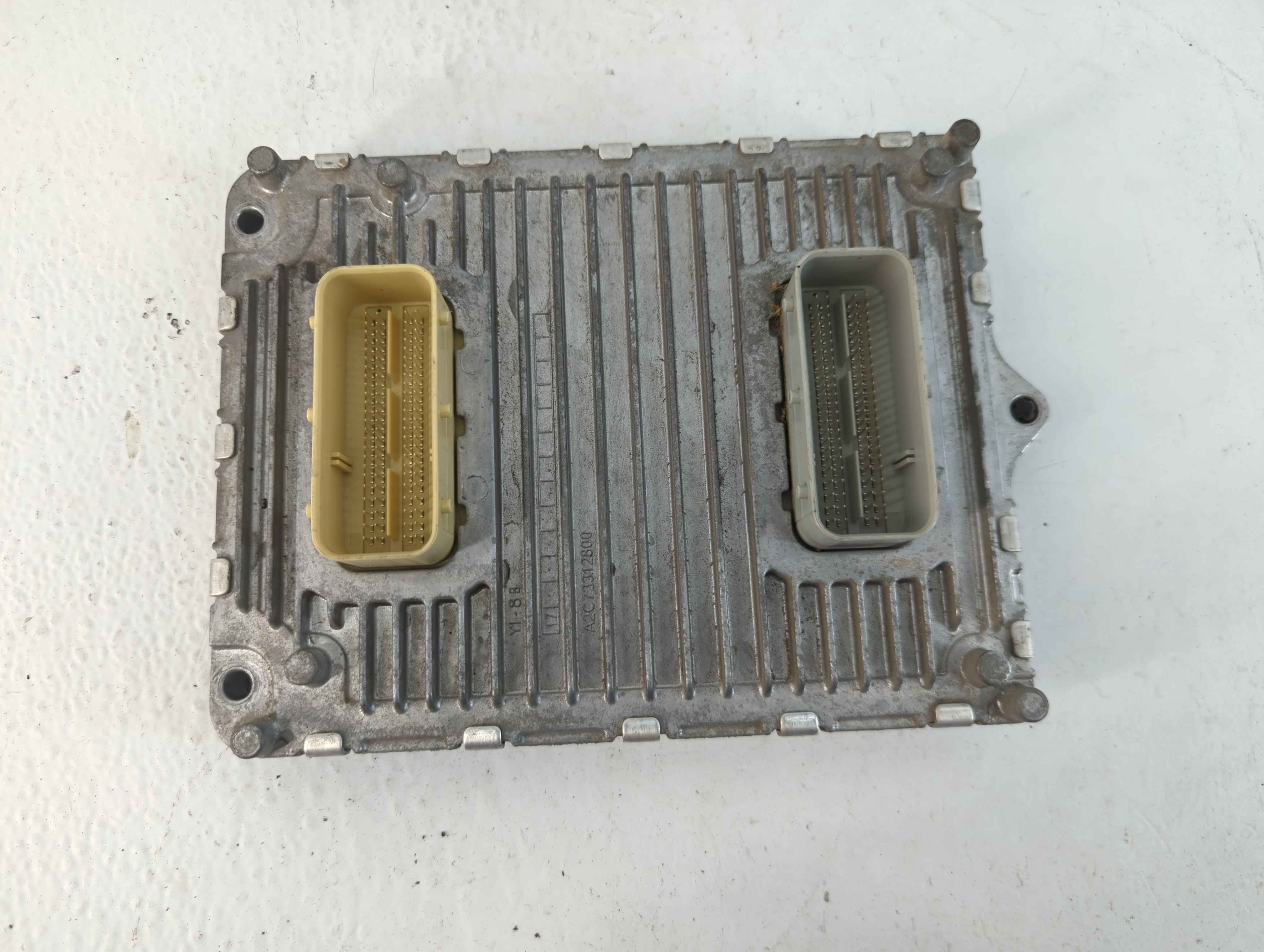 Picture of 2018-2019 Dodge Charger Engine Control Computer Ecu Pcm Ecm Pcu Oem 1049239