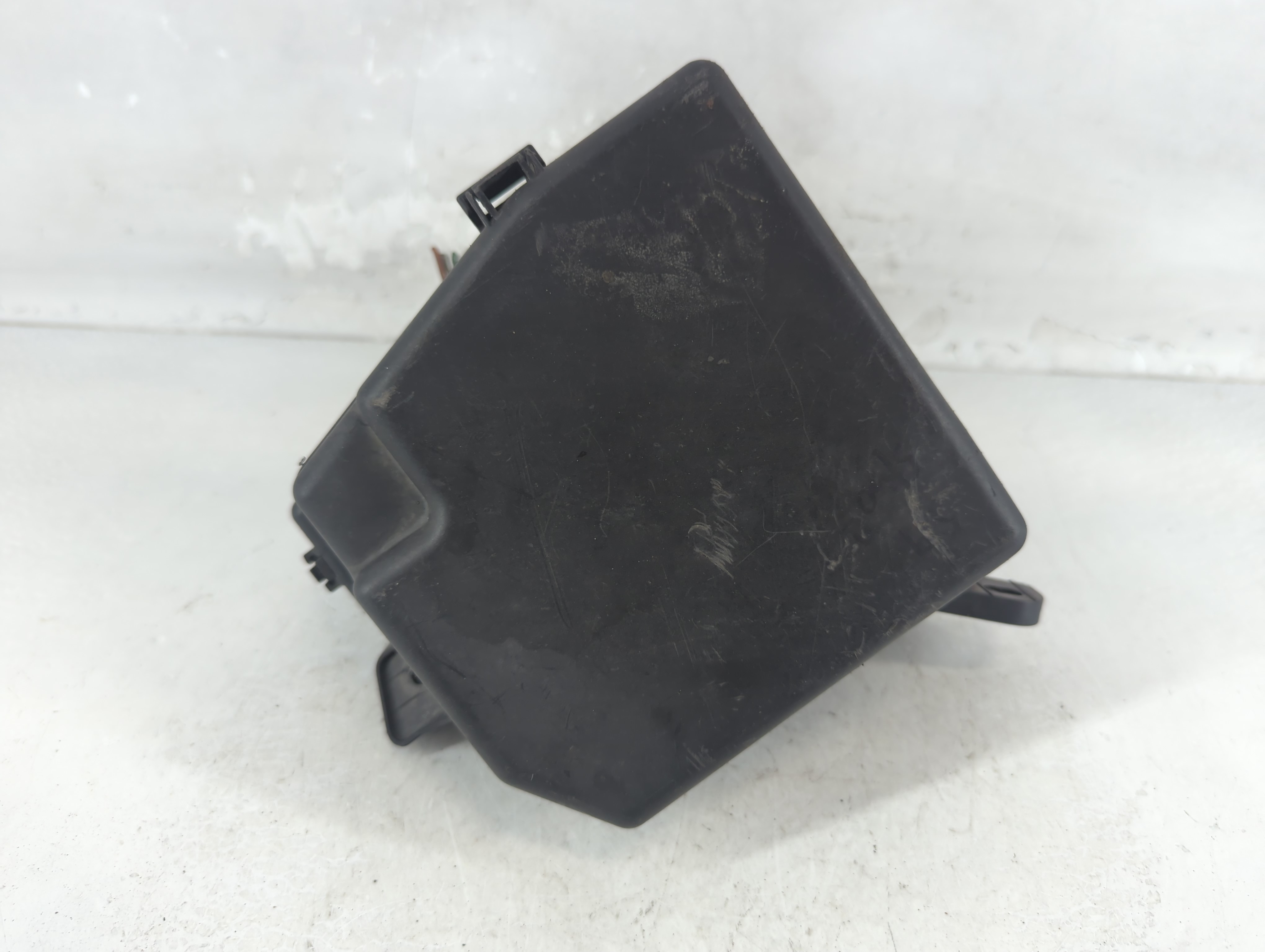 2011-2011 Nissan Altima Fusebox Fuse Box Relay Module 82662-52301 1049251 - Oemusedautoparts1.com