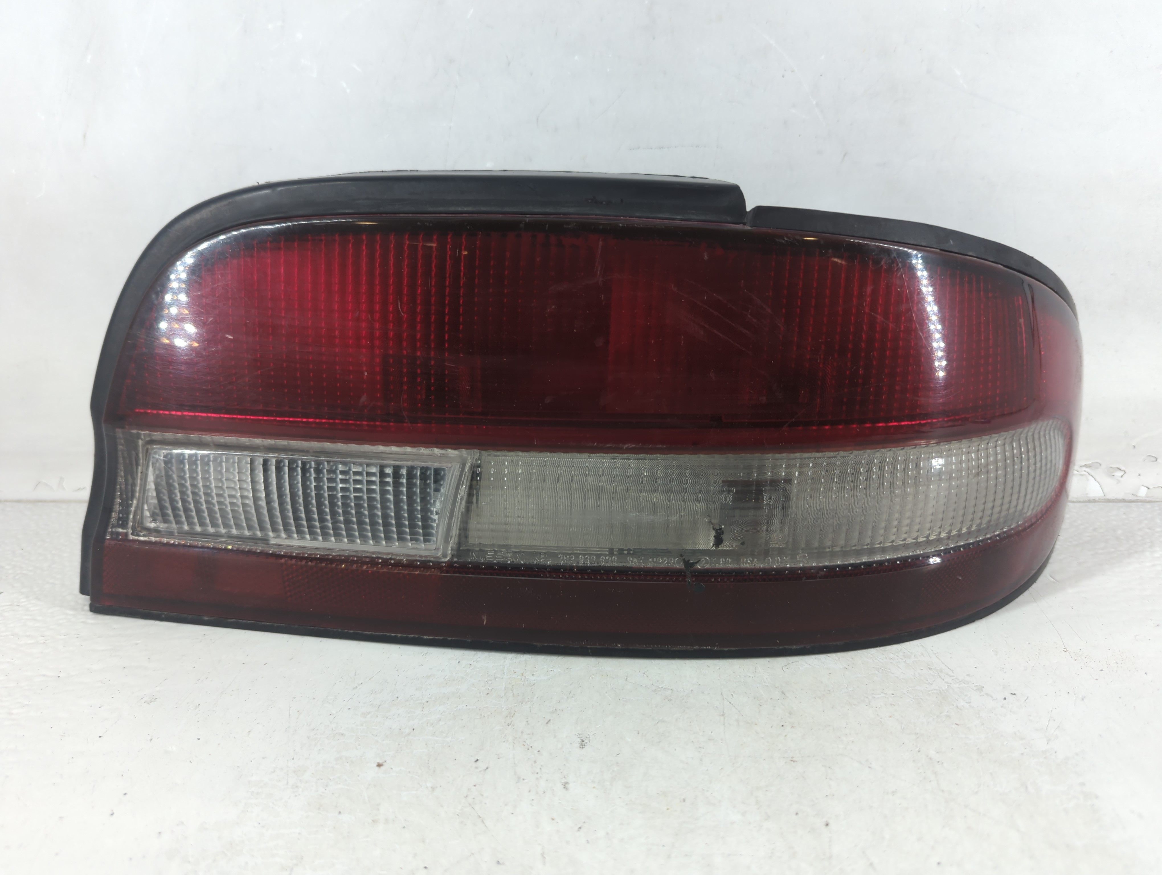 1995-1997 Nissan Altima Driver Left Side Tail Light Taillight Oem 1049256 - Oemusedautoparts1.com