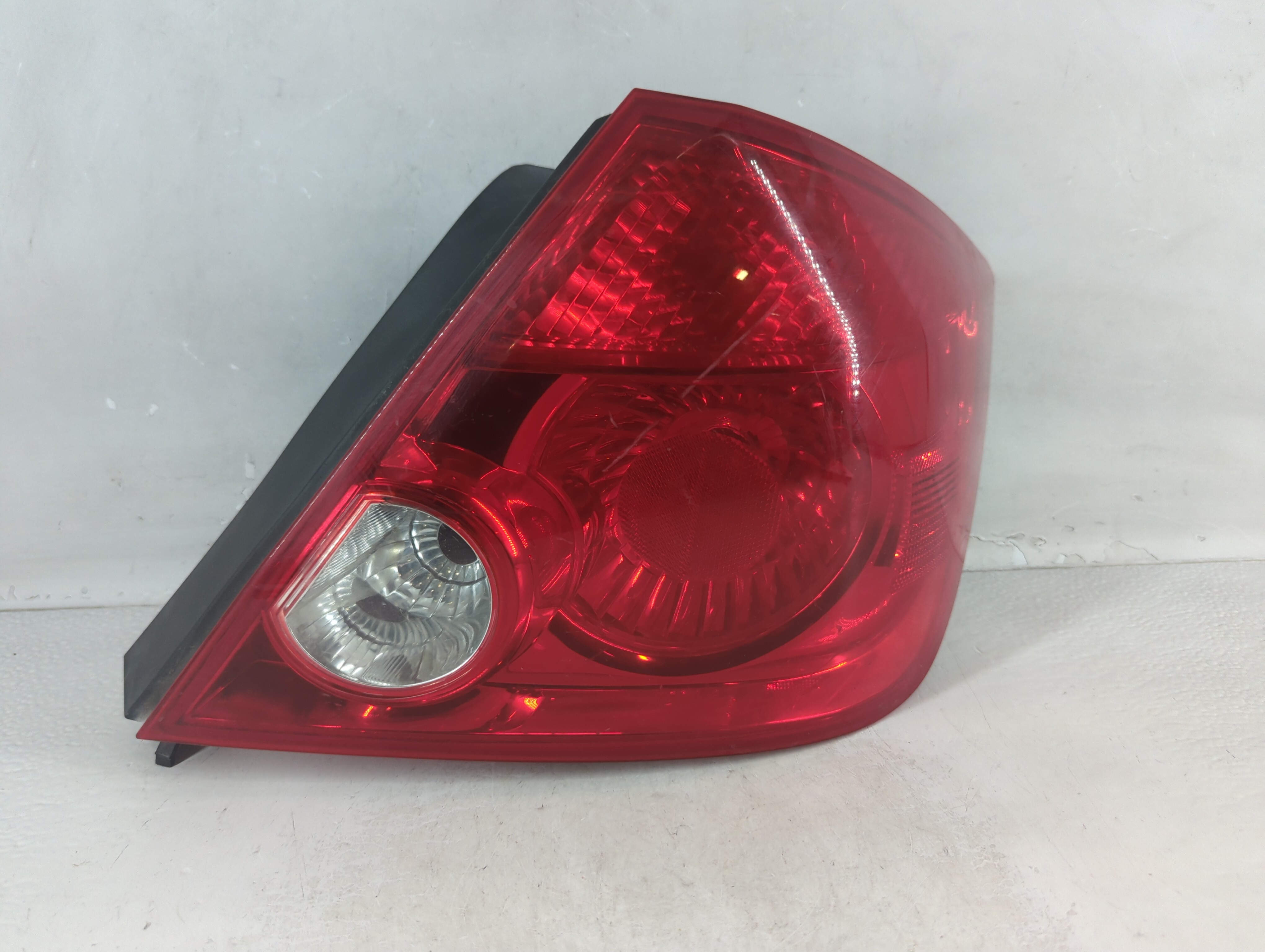 2005-2007 Scion Tc Driver Left Side Tail Light Taillight Oem 1049279 - Oemusedautoparts1.com