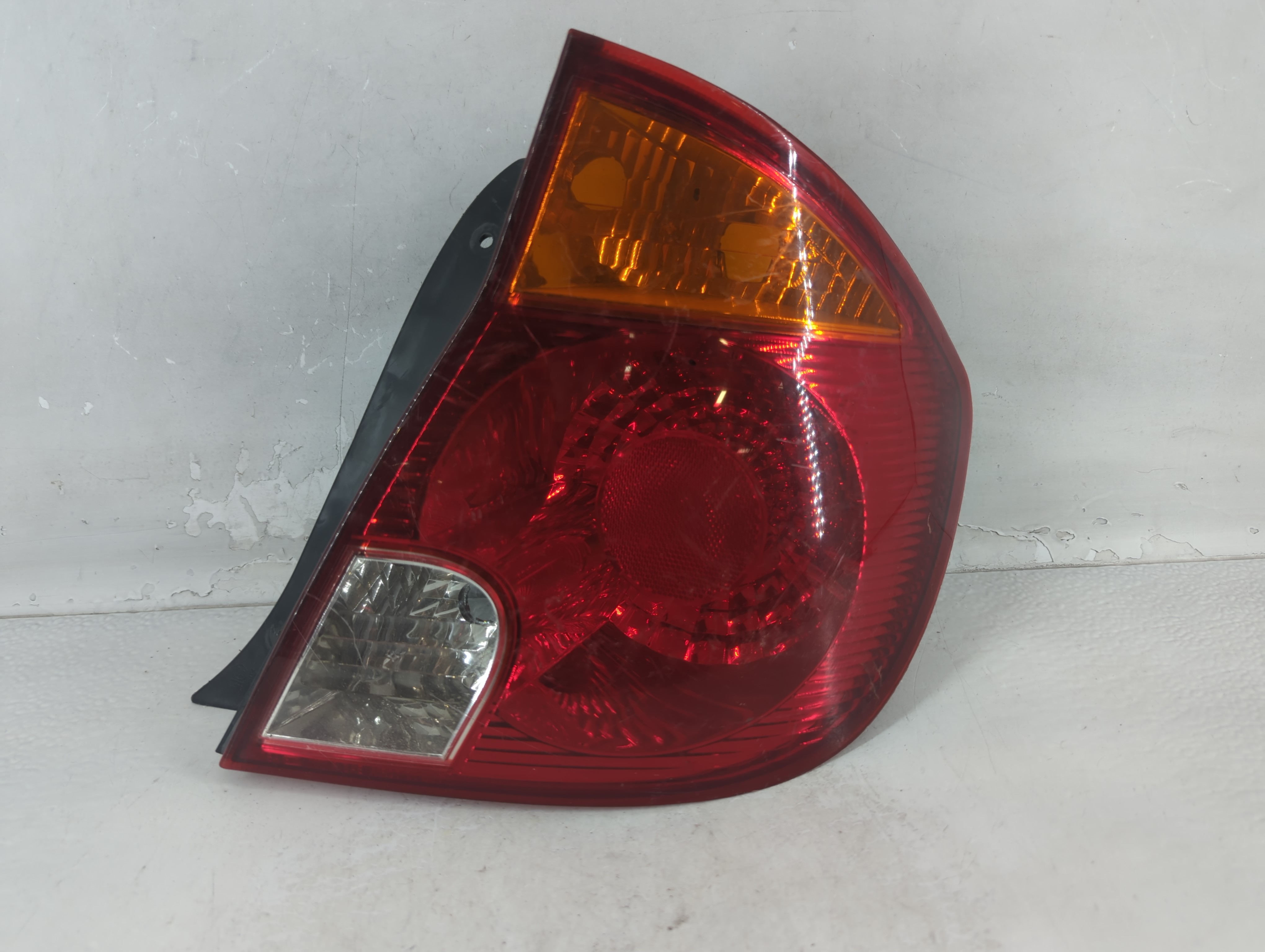 Picture of 1987 Nissan Pathfinder Passenger Right Side Tail Light Taillight Oem 1049281