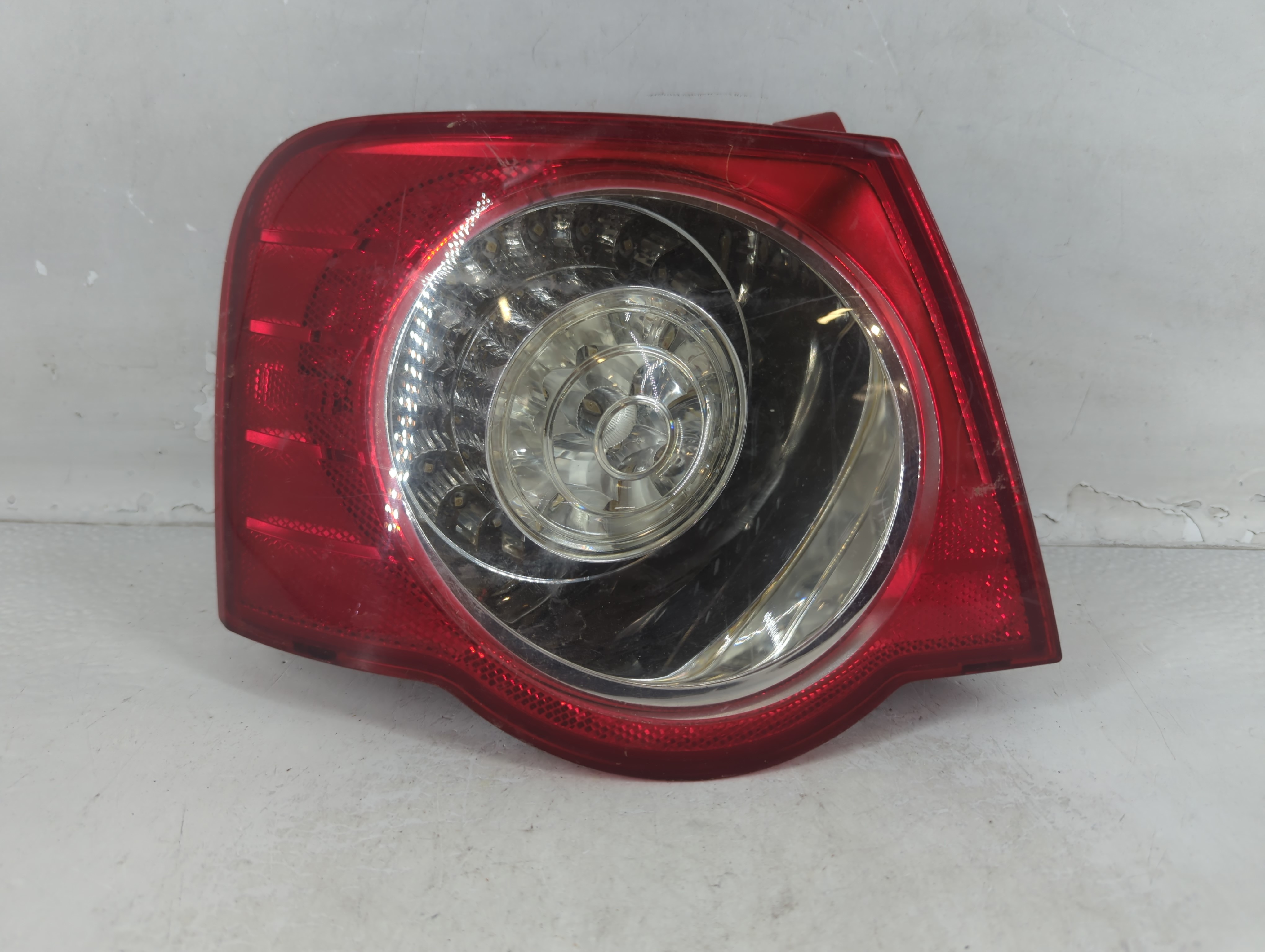 2006-2010 Volkswagen Passat Driver Left Side Tail Light Taillight Oem 1049283 - Oemusedautoparts1.com