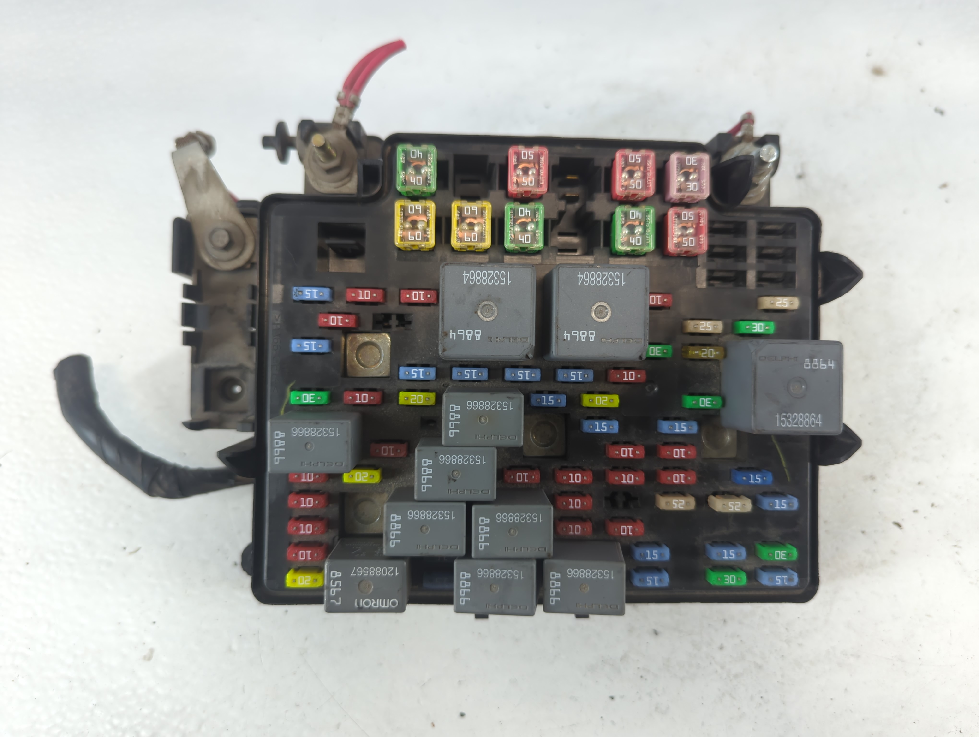 2003-2006 Chevrolet Tahoe Fusebox Fuse Box Relay Module 15115617 1049297 - Oemusedautoparts1.com