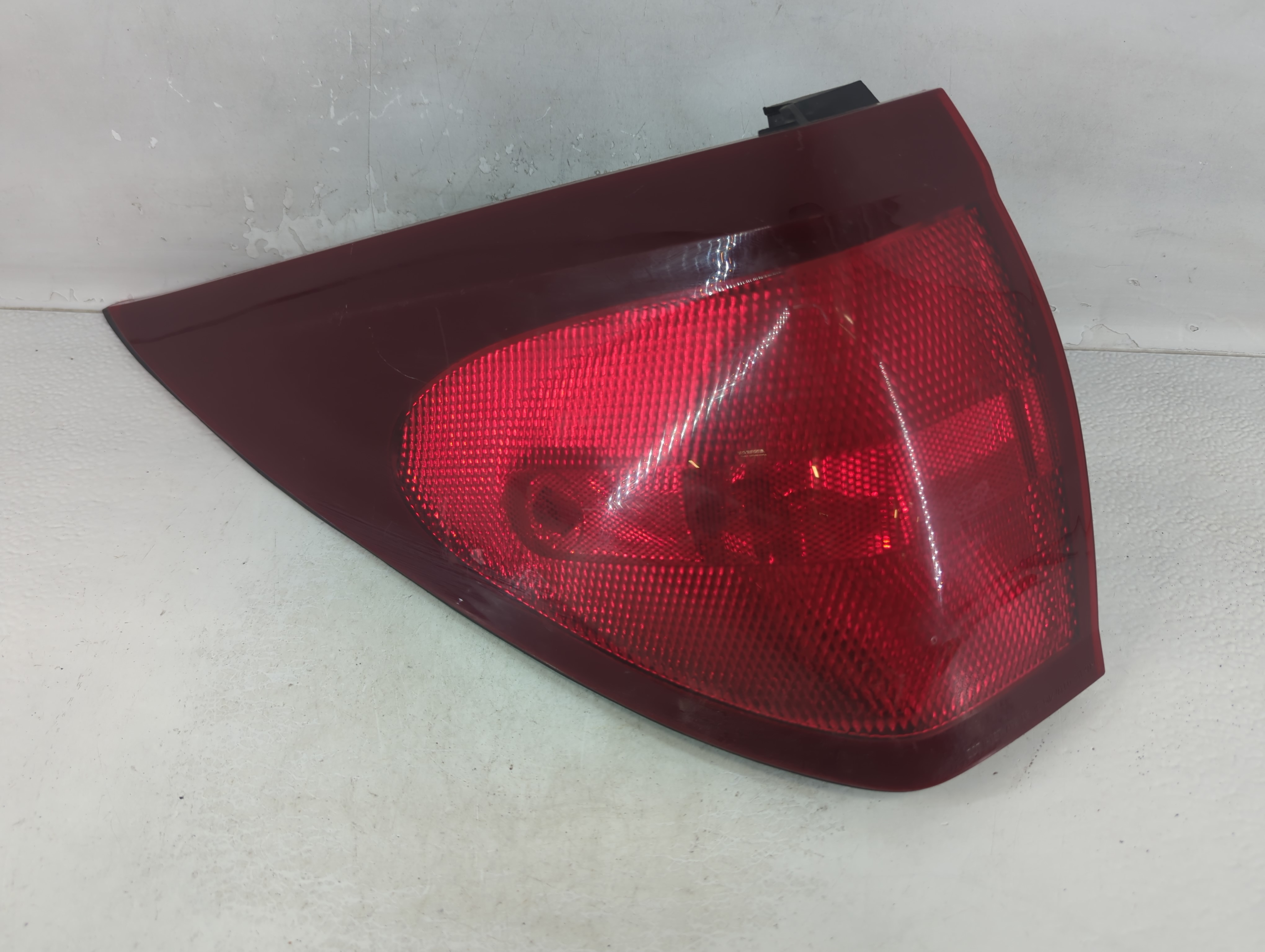 2004-2007 Buick Rendezvous Passenger Right Side Tail Light Taillight Oem 1049324 - Oemusedautoparts1.com