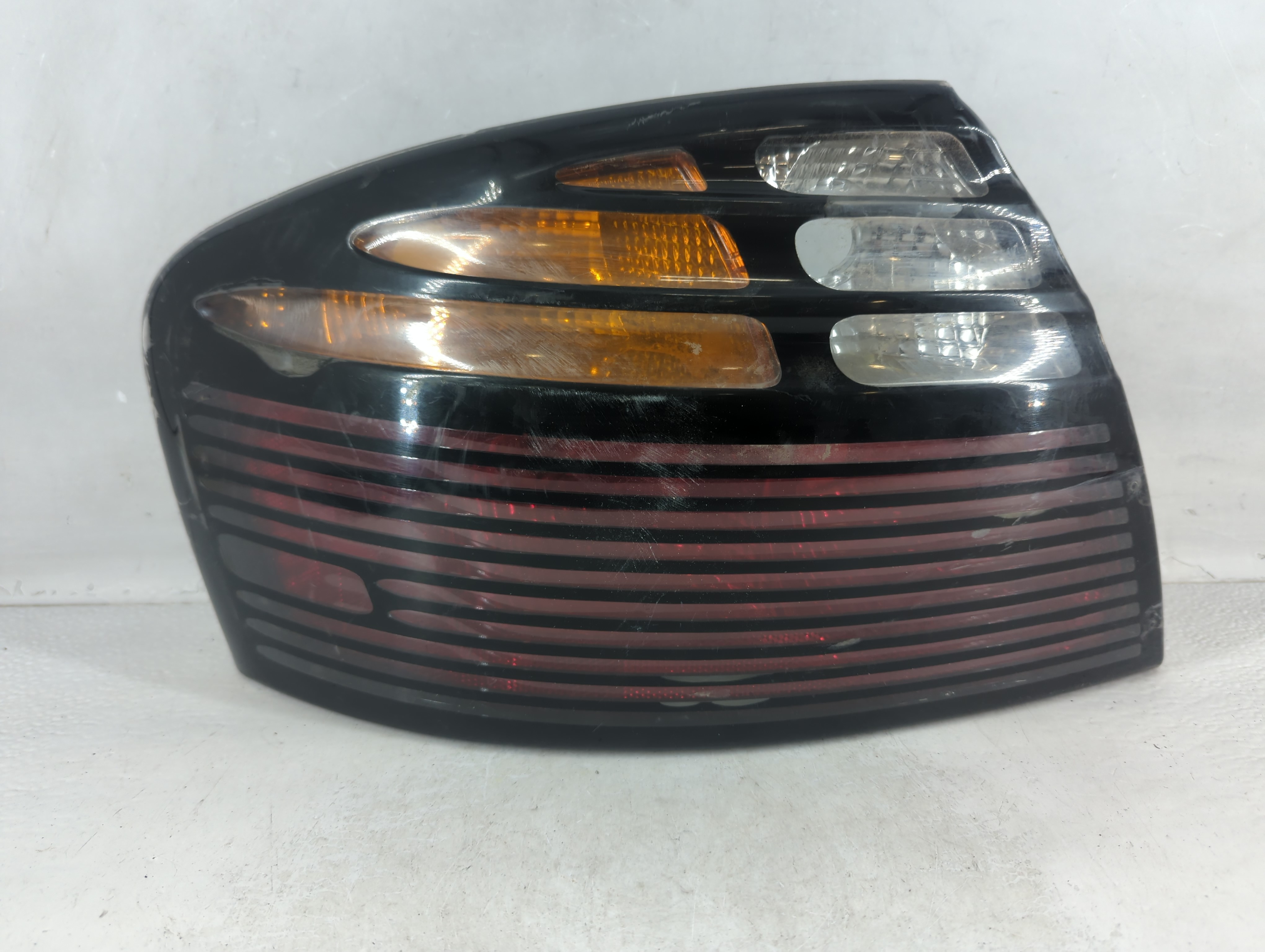 1999-2000 Daewoo Lanos Driver Left Side Tail Light Taillight Oem 1049326 - Oemusedautoparts1.com