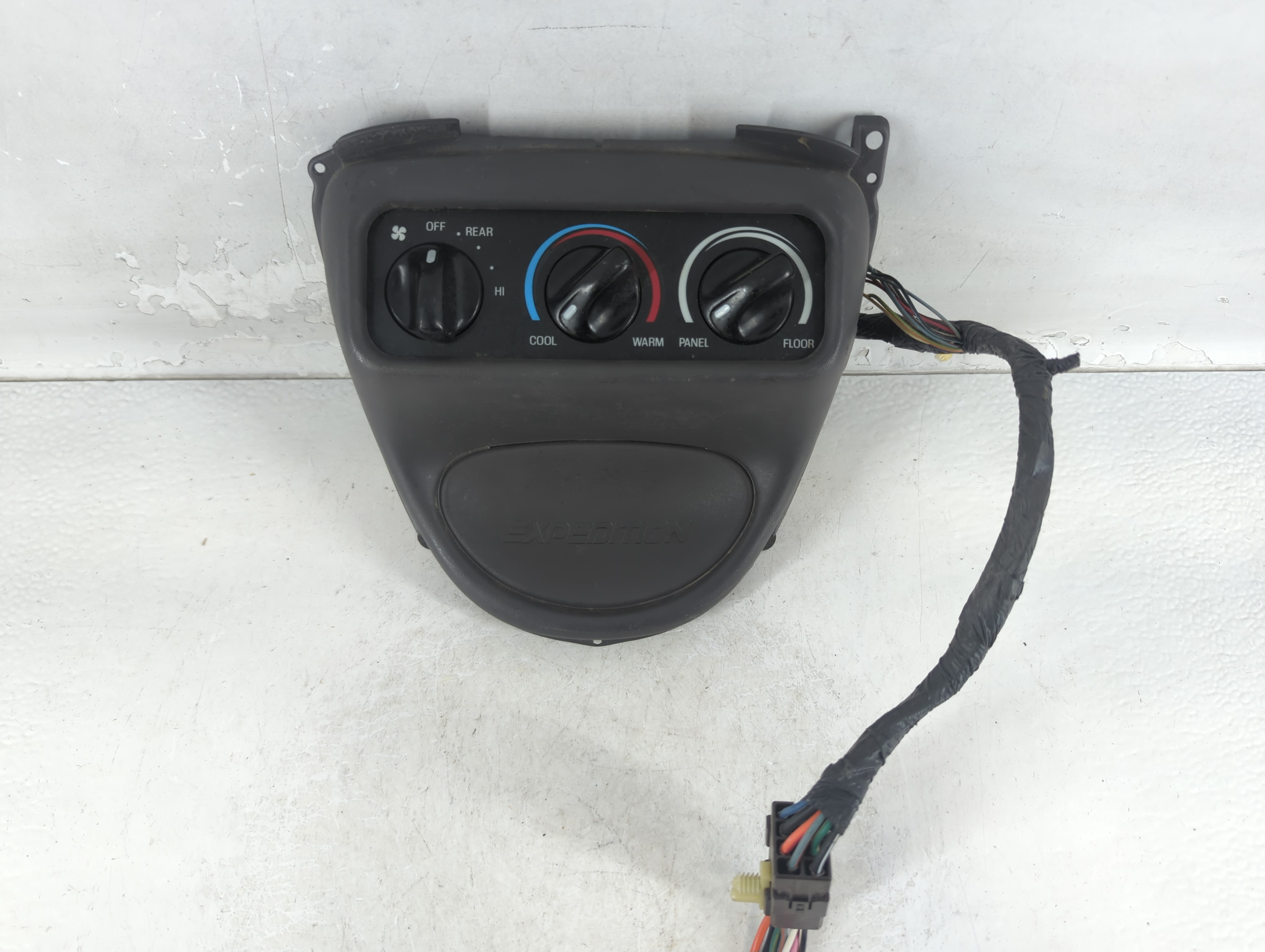 1999-2002 Ford Expedition Ac Heater Climate Control Xl1h-19e764-aa 1049332 - Oemusedautoparts1.com