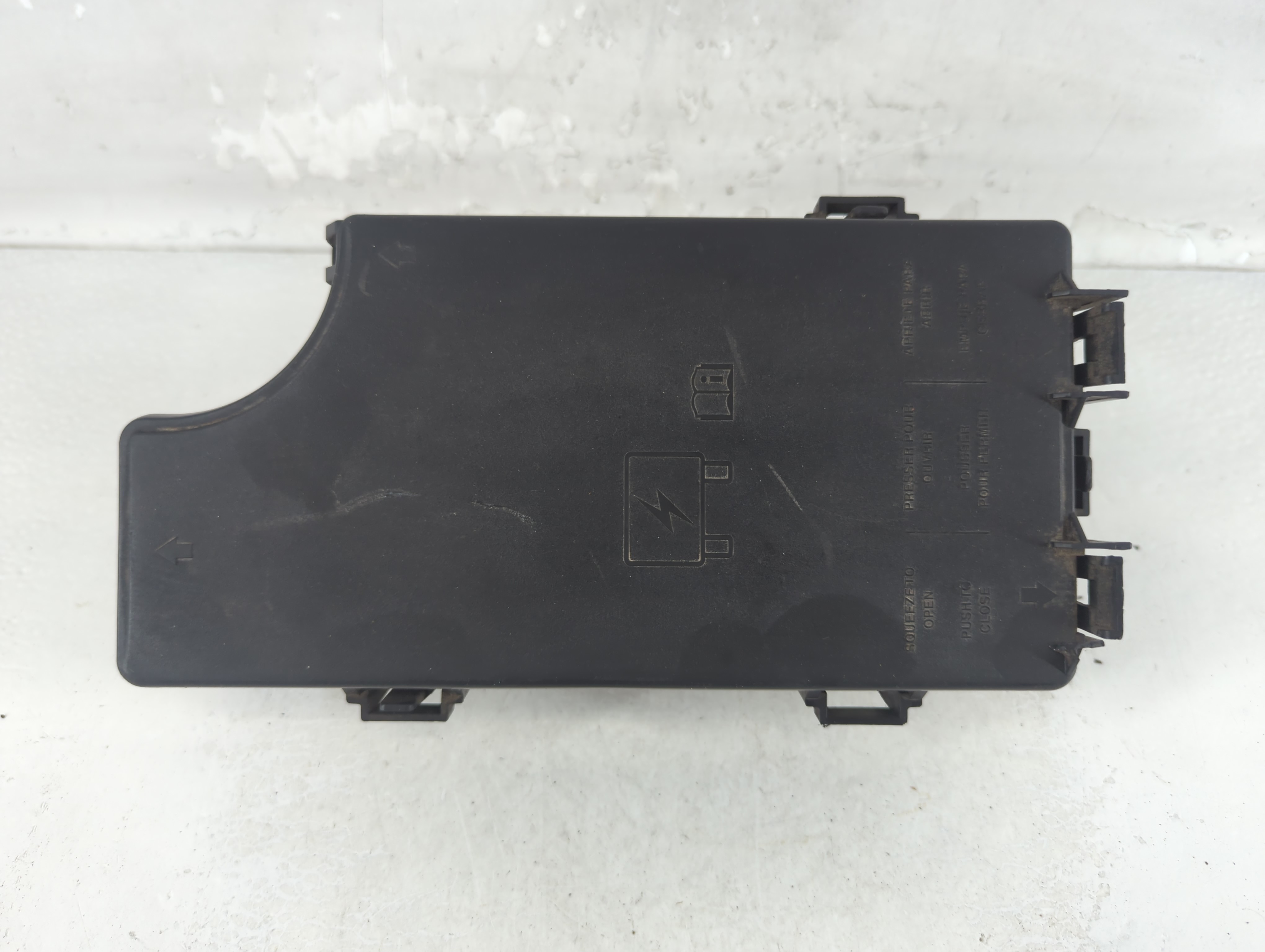 2011-2014 Chrysler 200 Fusebox Fuse Box Relay Module Tipm P04692346ae 1049339 - Oemusedautoparts1.com