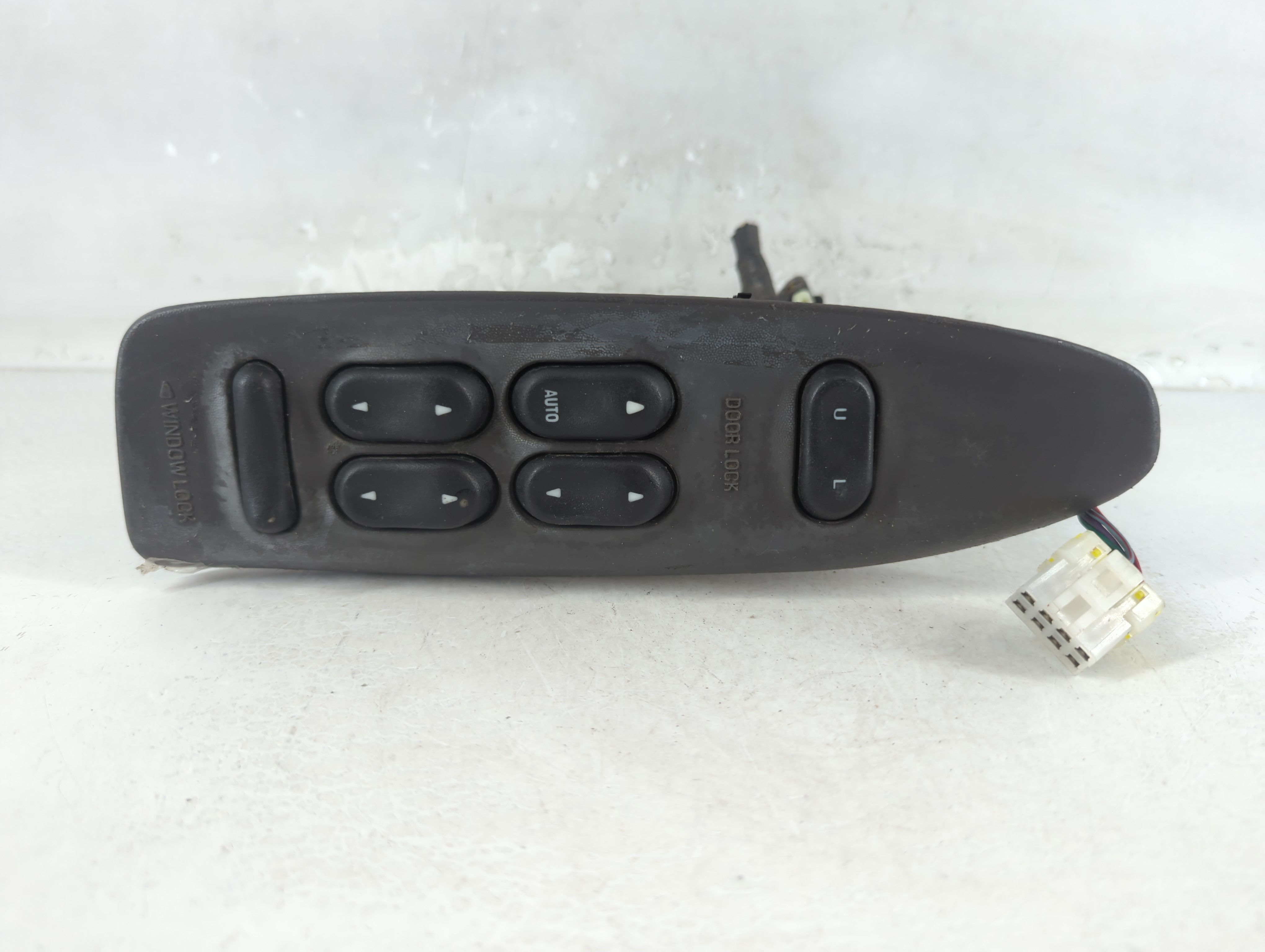 1999 Ford Expedition Driver Left Door Master Power Window Switch 1049368 - Oemusedautoparts1.com