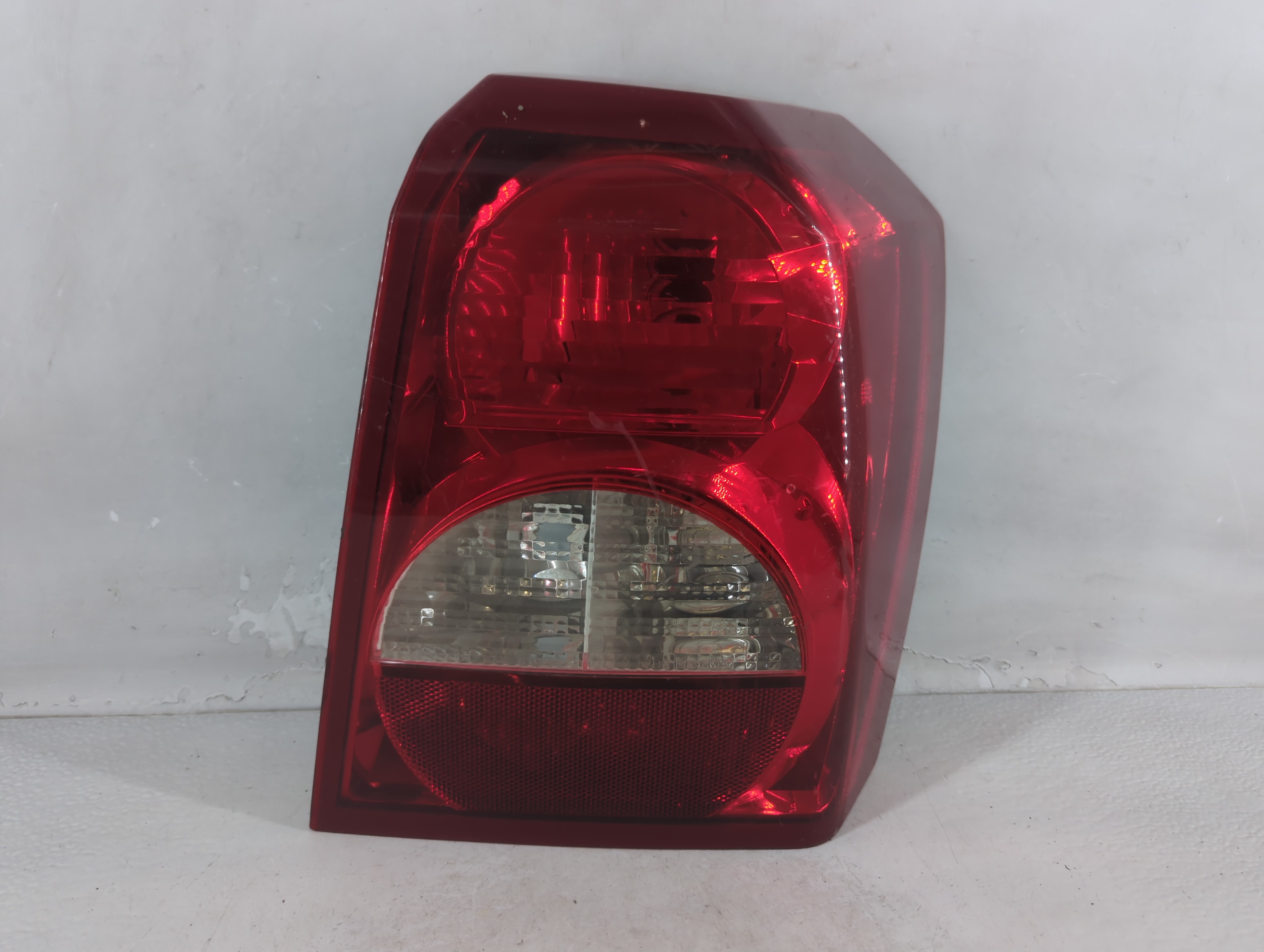 2008-2012 Dodge Caliber Driver Left Side Tail Light Taillight Oem 1049372 - Oemusedautoparts1.com