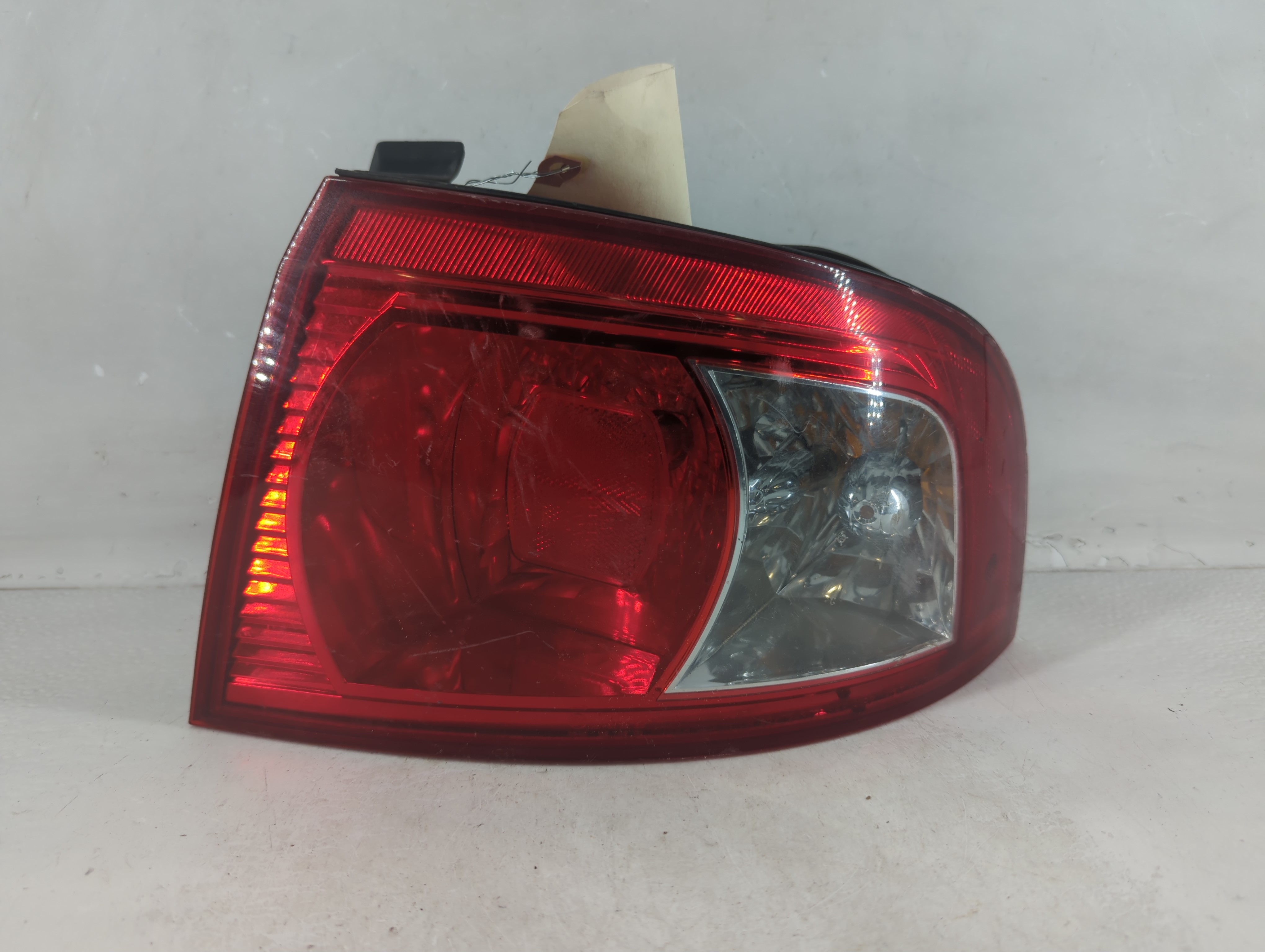Picture of 1996-1998 Mazda Millenia Passenger Right Side Tail Light Taillight Oem 1049373
