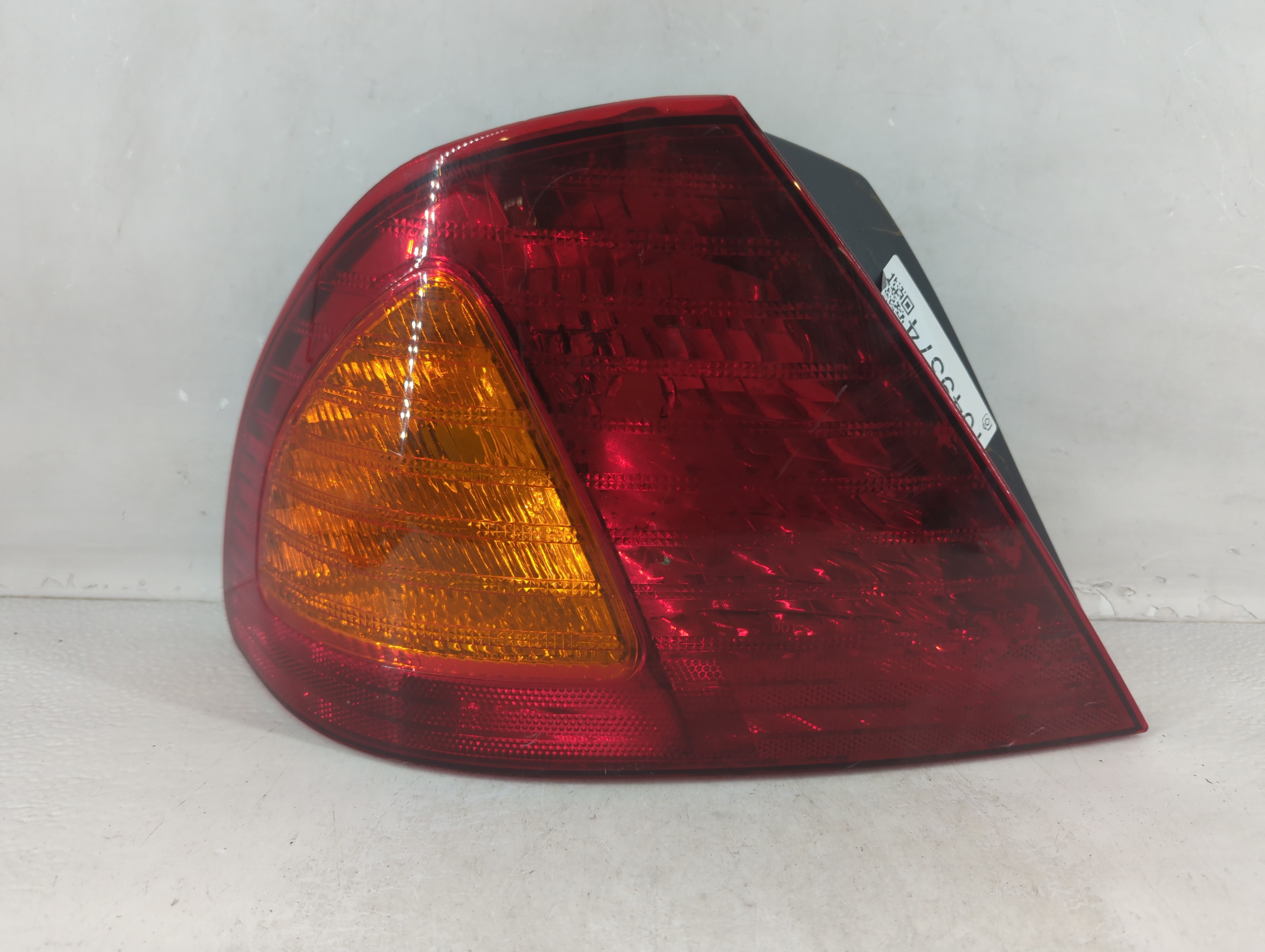 2000-2002 Toyota Avalon Driver Left Side Tail Light Taillight Oem 1049374 - Oemusedautoparts1.com