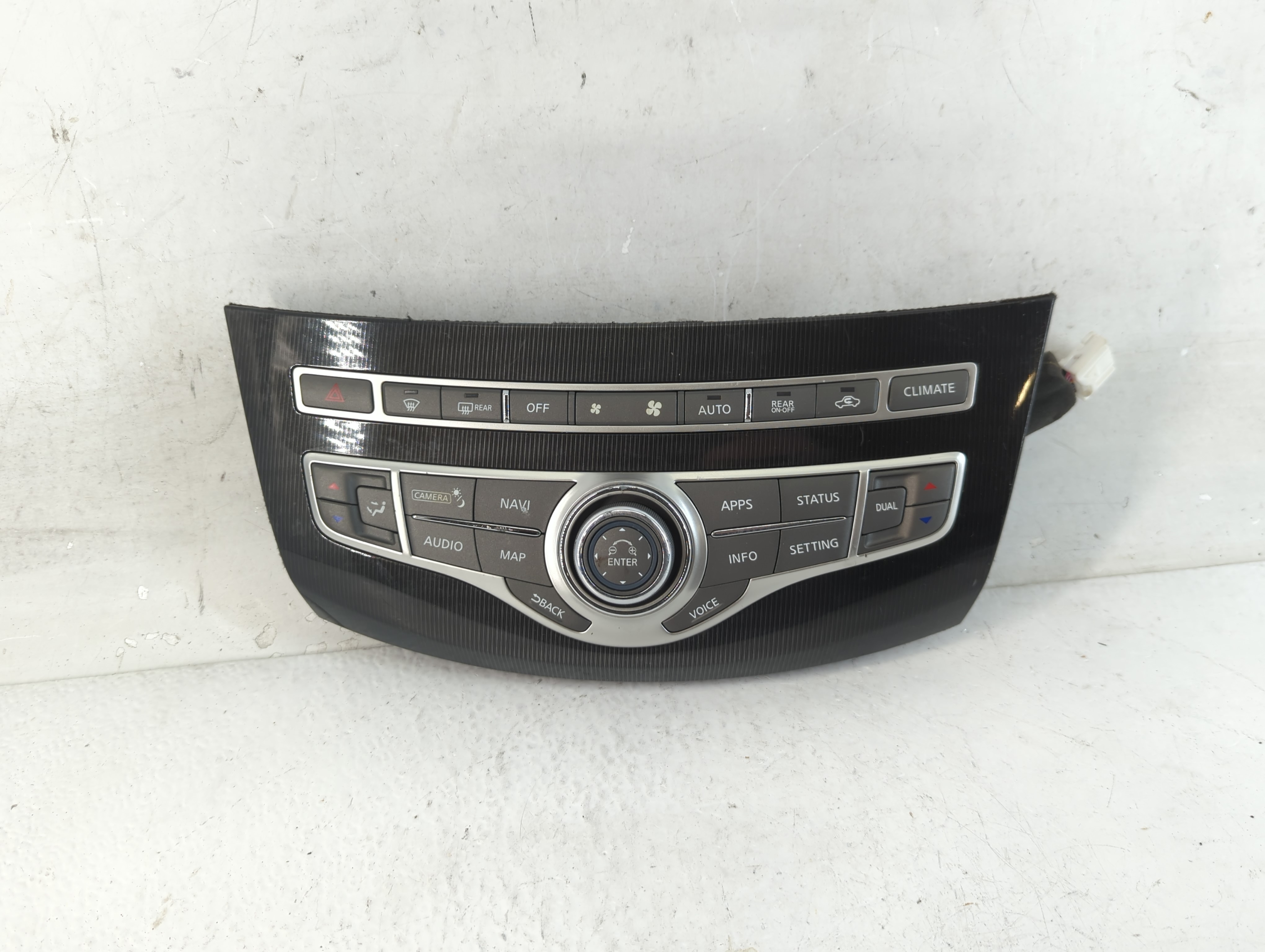 2017-2020 Infiniti Qx60 Am Fm Cd Player Radio Receiver 1049385 - Oemusedautoparts1.com
