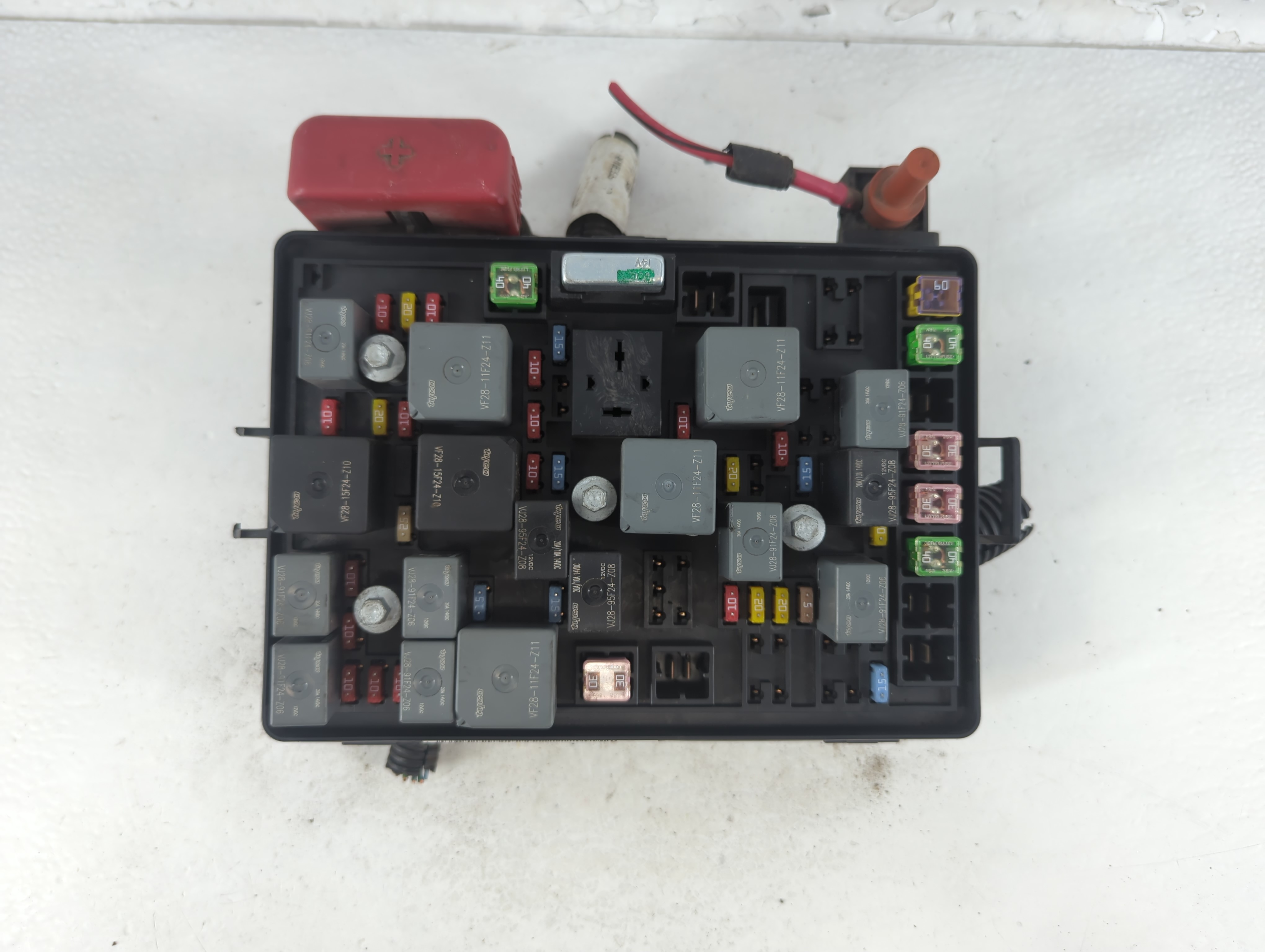 2008-2008 Chevrolet Hhr Fusebox Fuse Box Relay Module 15913674 1049392 - Oemusedautoparts1.com
