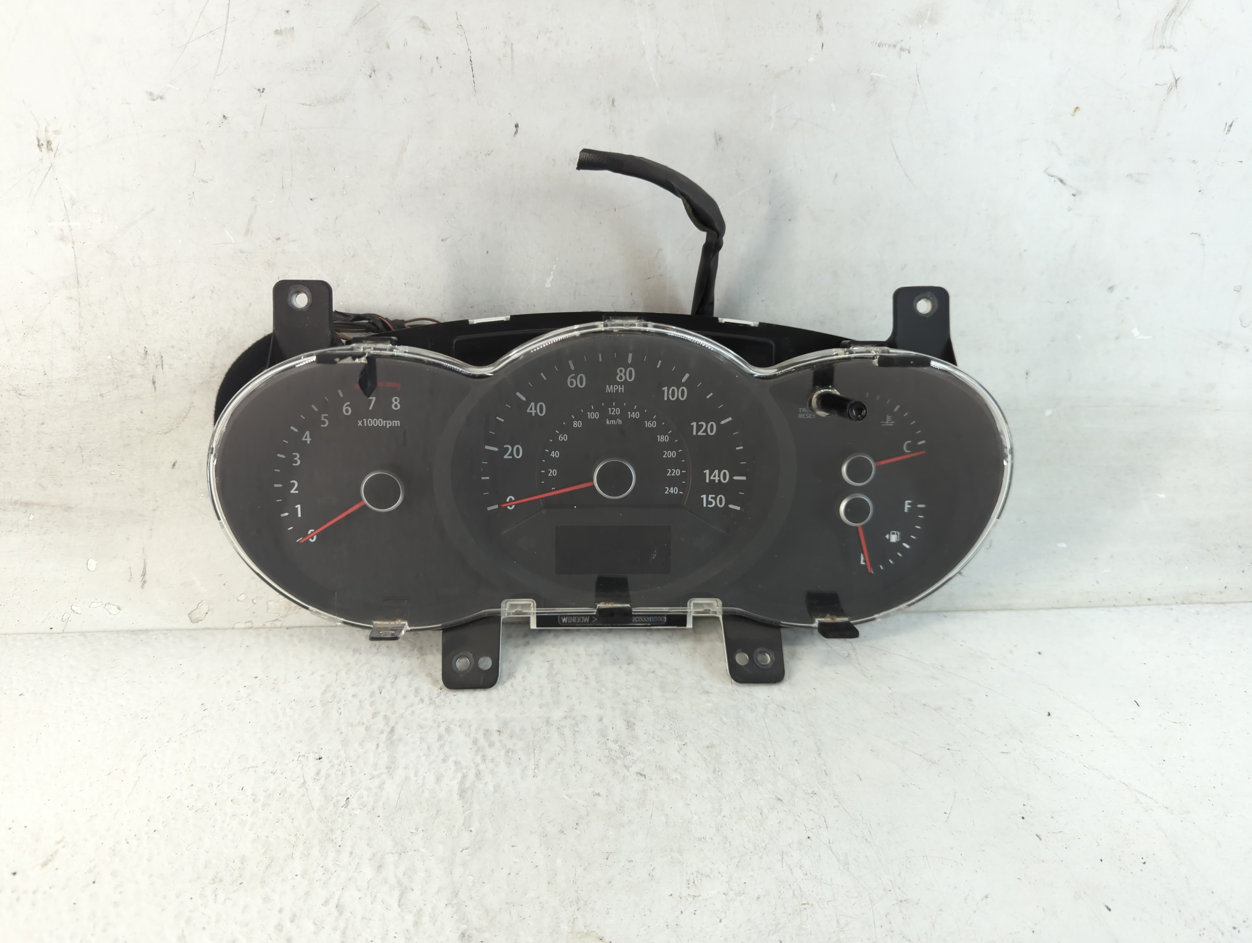 2011-2011 Kia Sorento Speedometer Instrument Cluster Gauges 94001-1u020 1049416 - Oemusedautoparts1.com