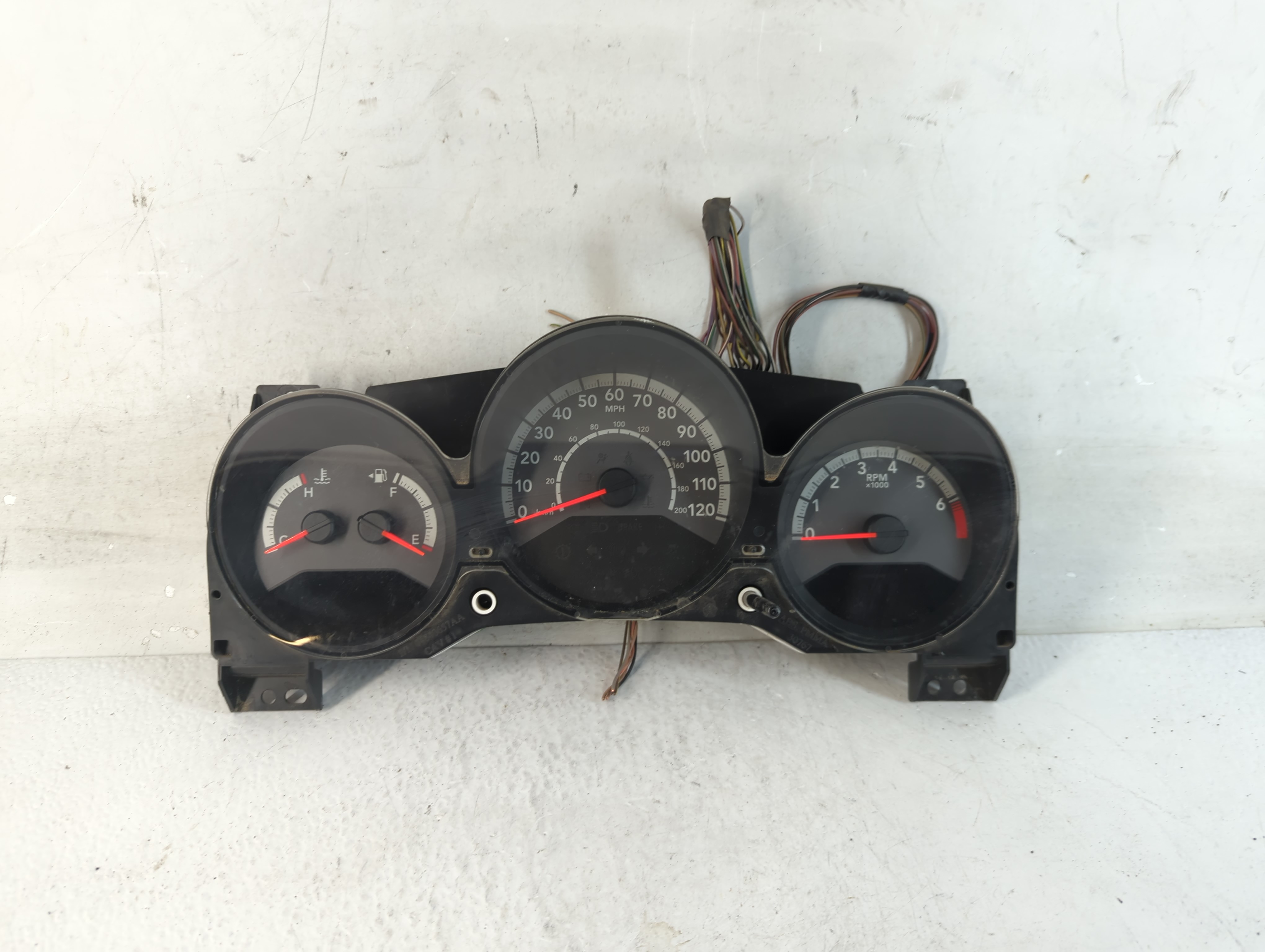2010-2010 Dodge Avenger Speedometer Instrument Cluster Gauges 1049418 - Oemusedautoparts1.com