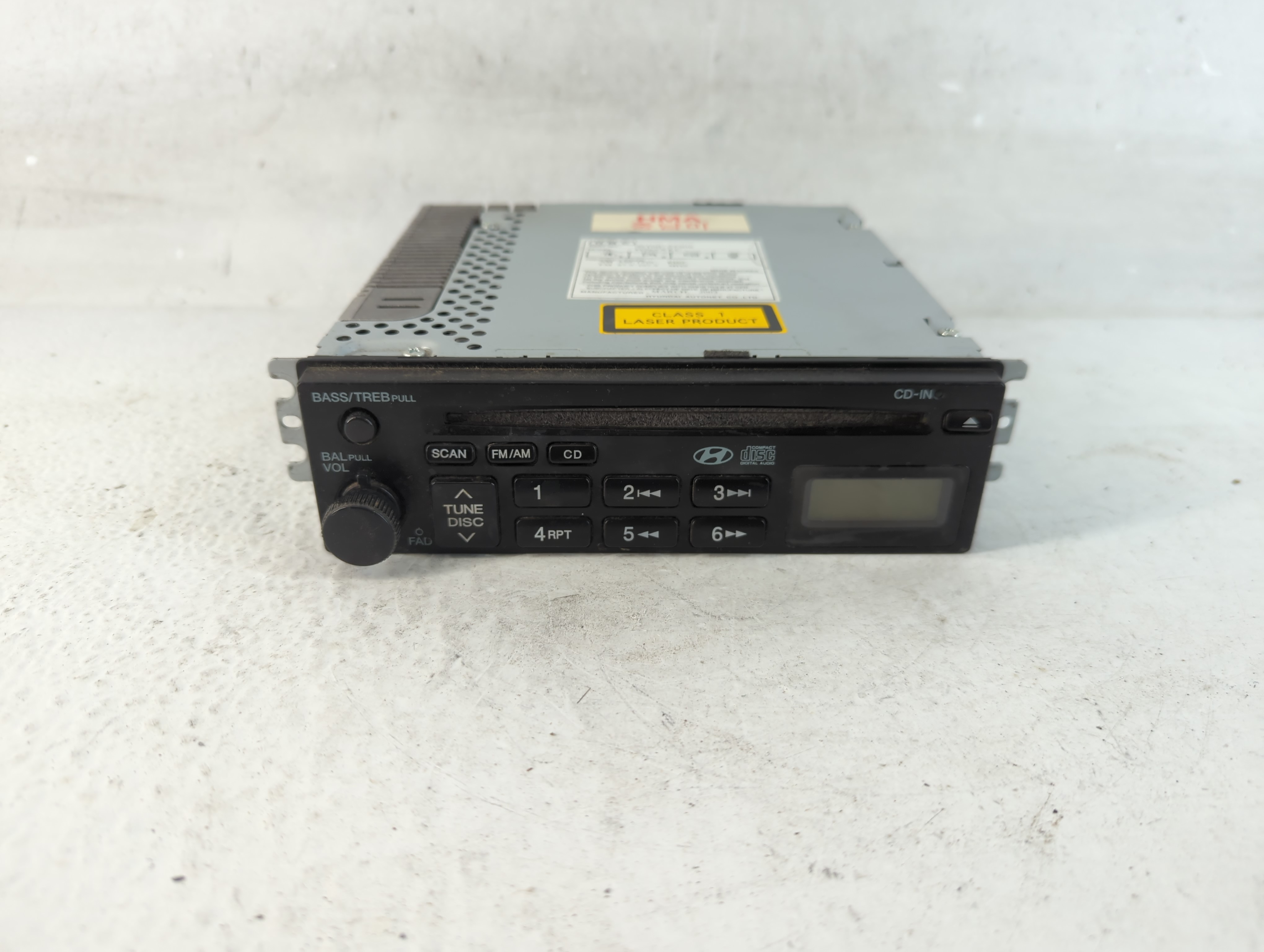 2003-2006 Hyundai Accent Am Fm Cd Player Radio Receiver 1049427 - Oemusedautoparts1.com