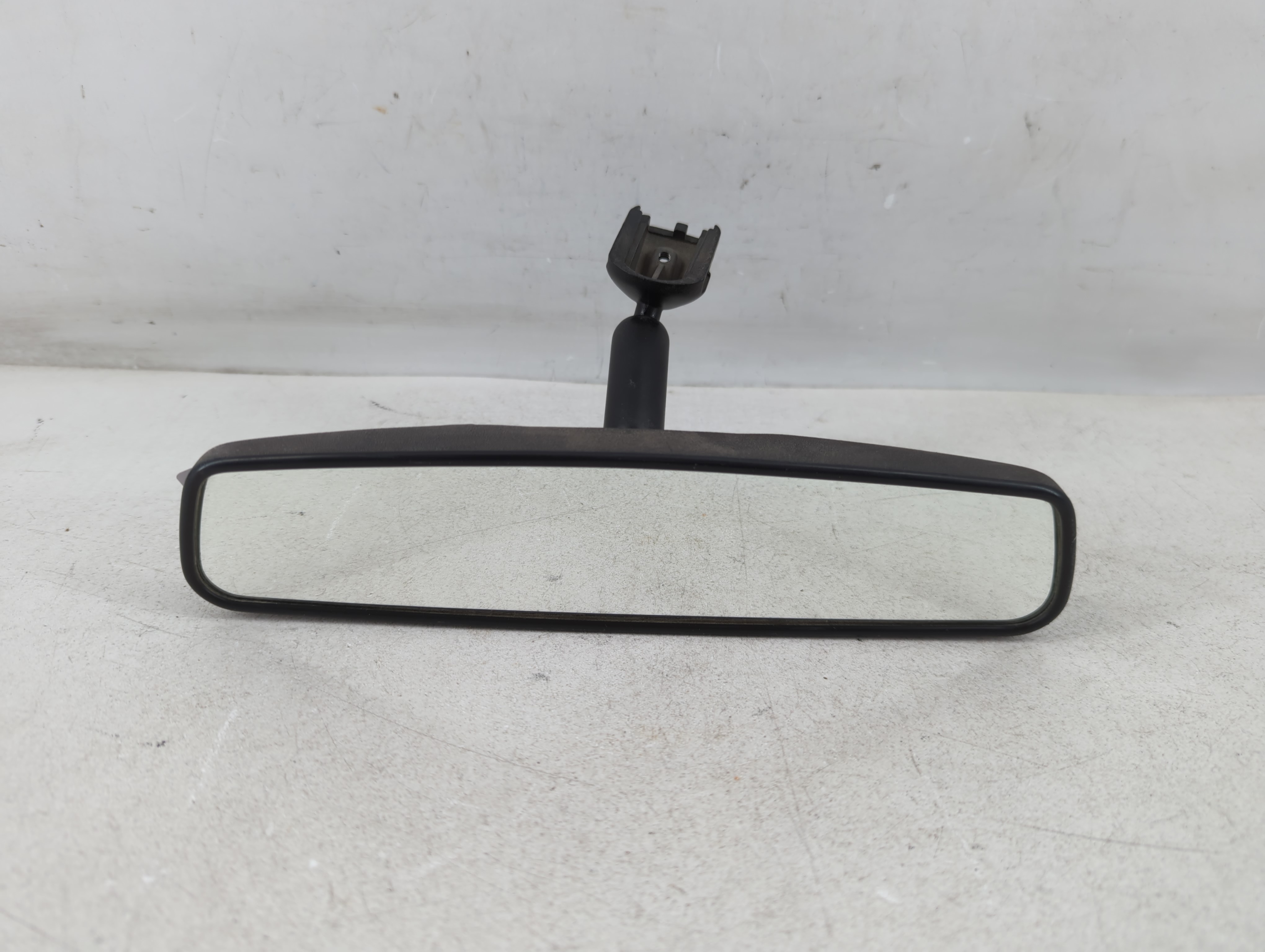 2001-2012 Hyundai Elantra Interior Rear View Mirror Oem 1049486 - Oemusedautoparts1.com