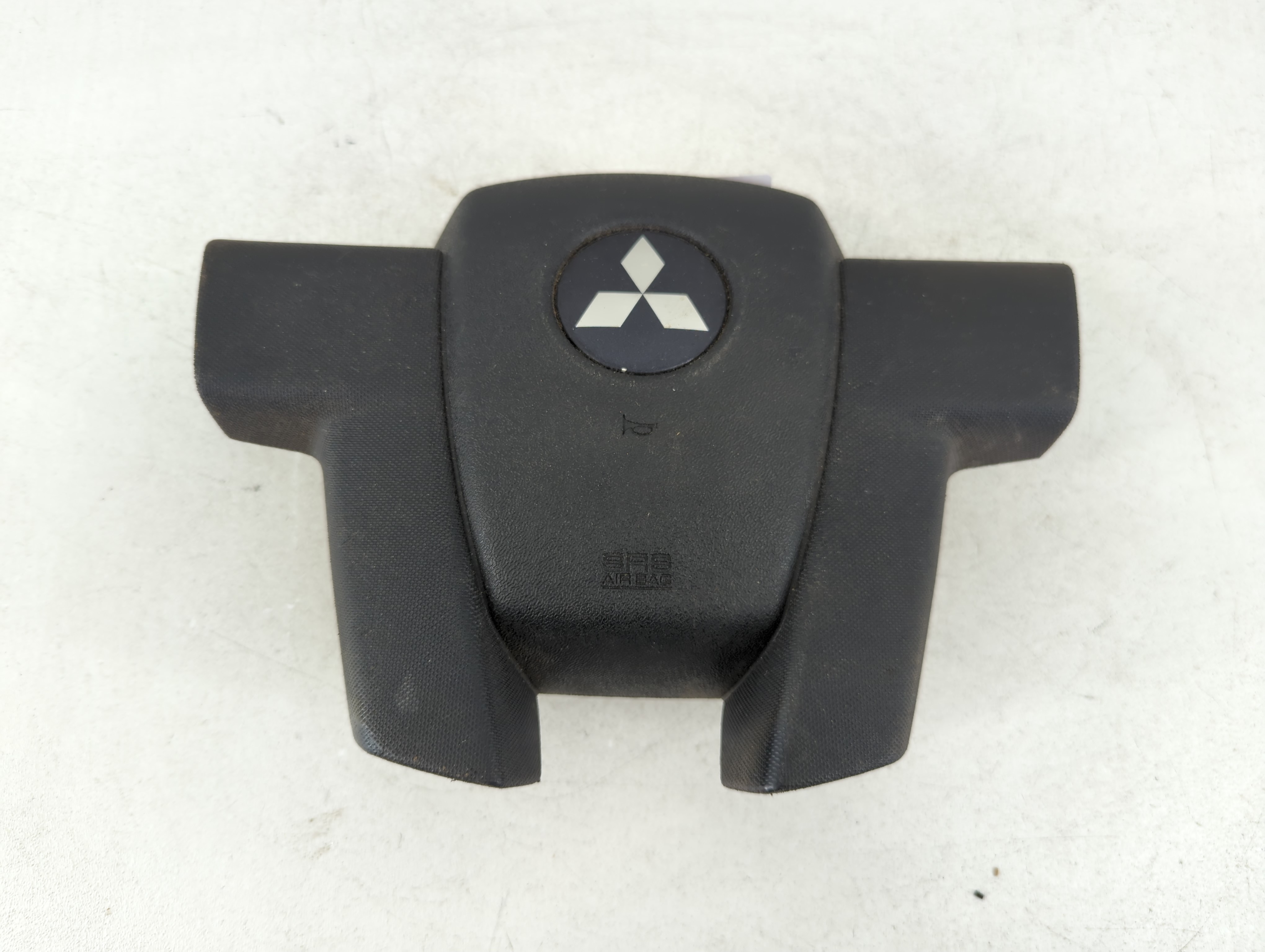 2004-2006 Mitsubishi Galant Air Bag Driver Left Steering Wheel Mounted 1049505 - Oemusedautoparts1.com
