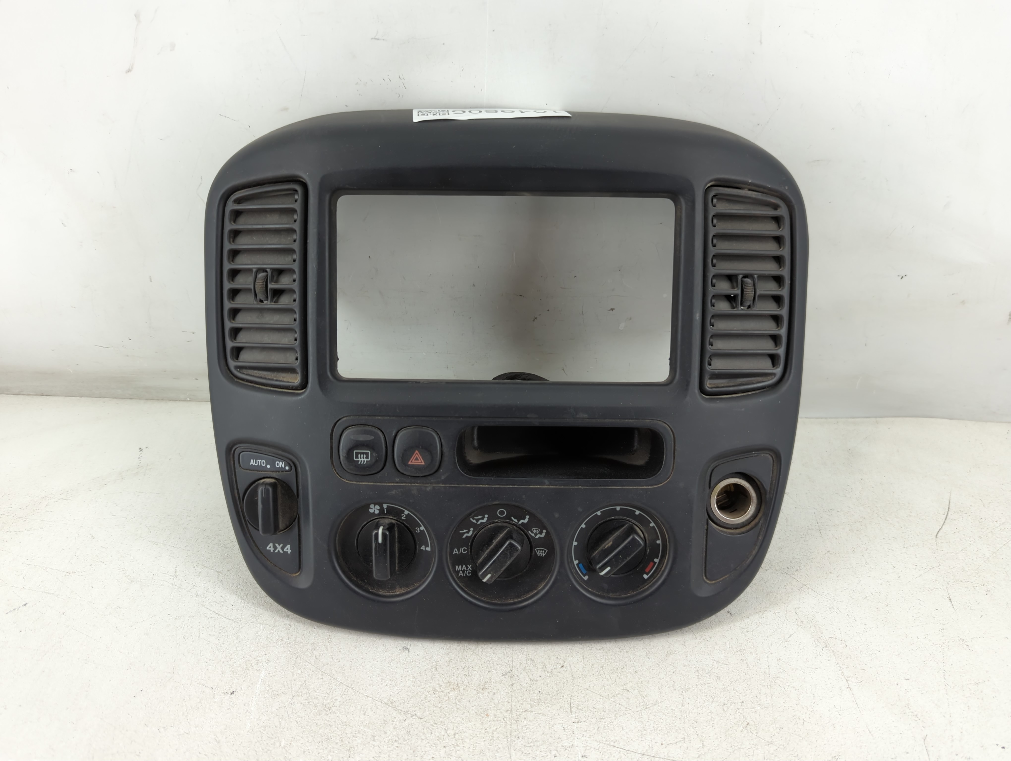 2001-2002 Ford Escape Ac Heater Climate Control 302apj 1049506 - Oemusedautoparts1.com