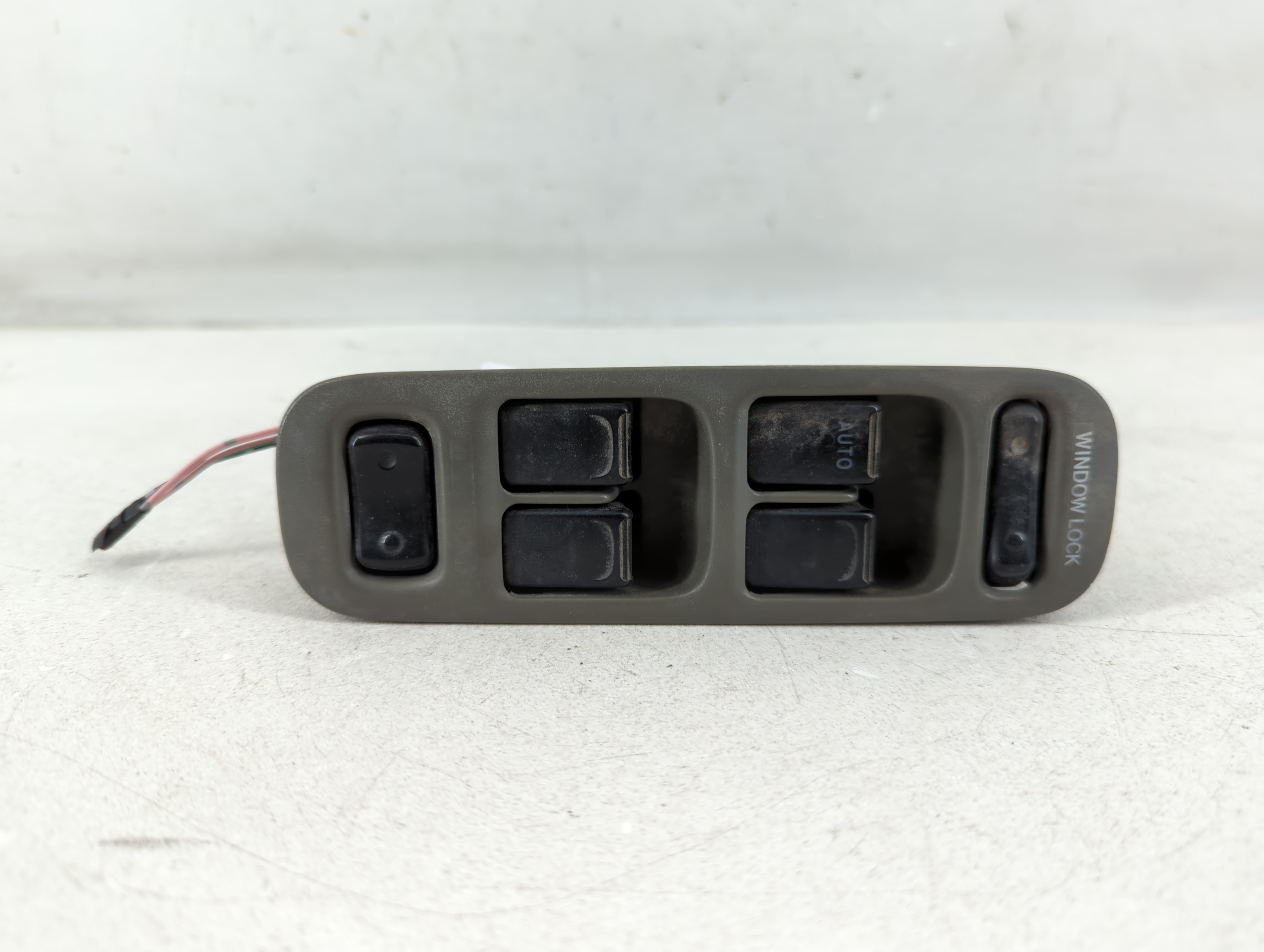 2000-2003 Suzuki Vitara Driver Left Door Master Power Window Switch 1049511 - Oemusedautoparts1.com