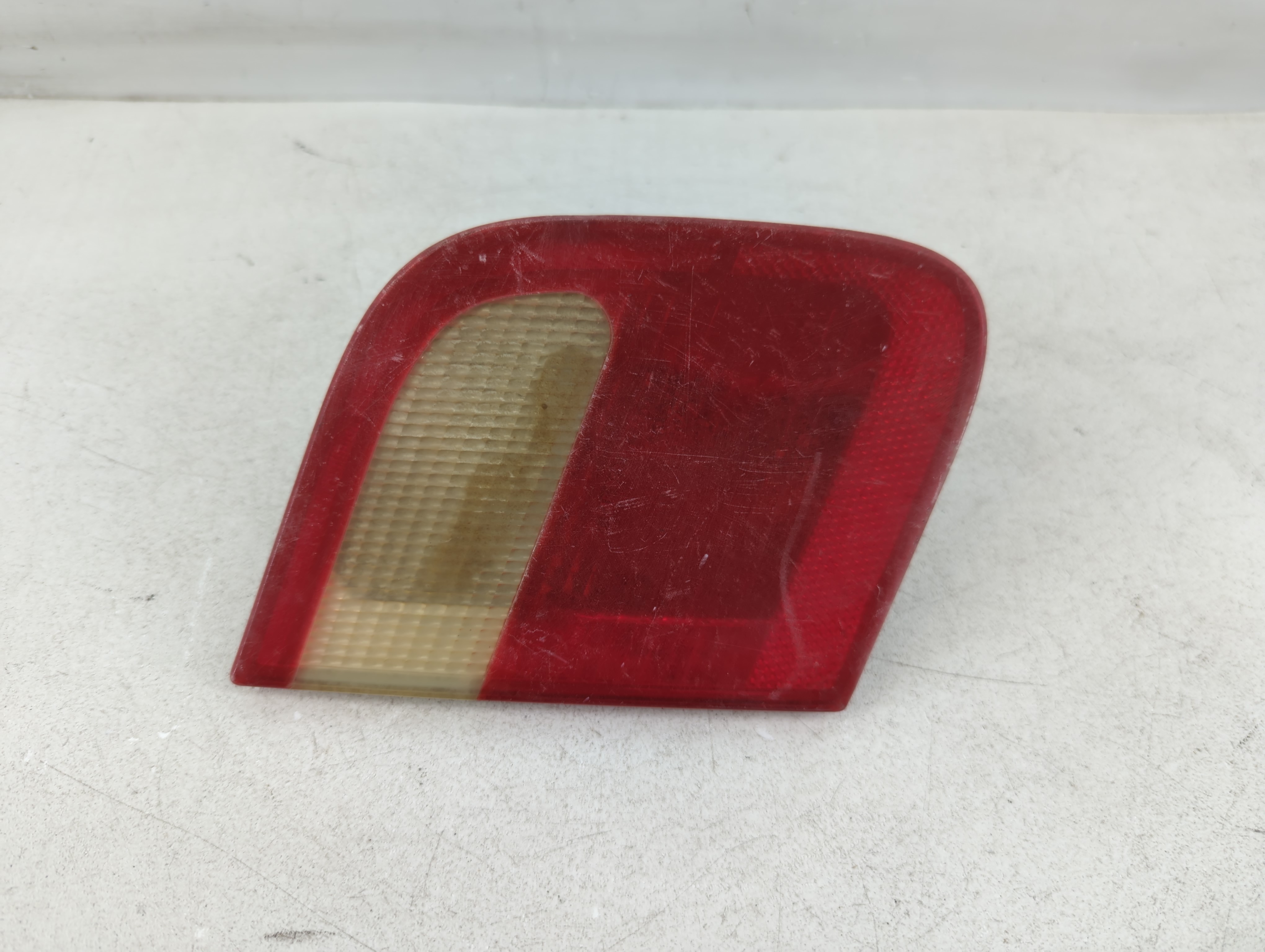 2000-2000 Bmw 323i Driver Left Side Tail Light Taillight Oem 1049524 - Oemusedautoparts1.com