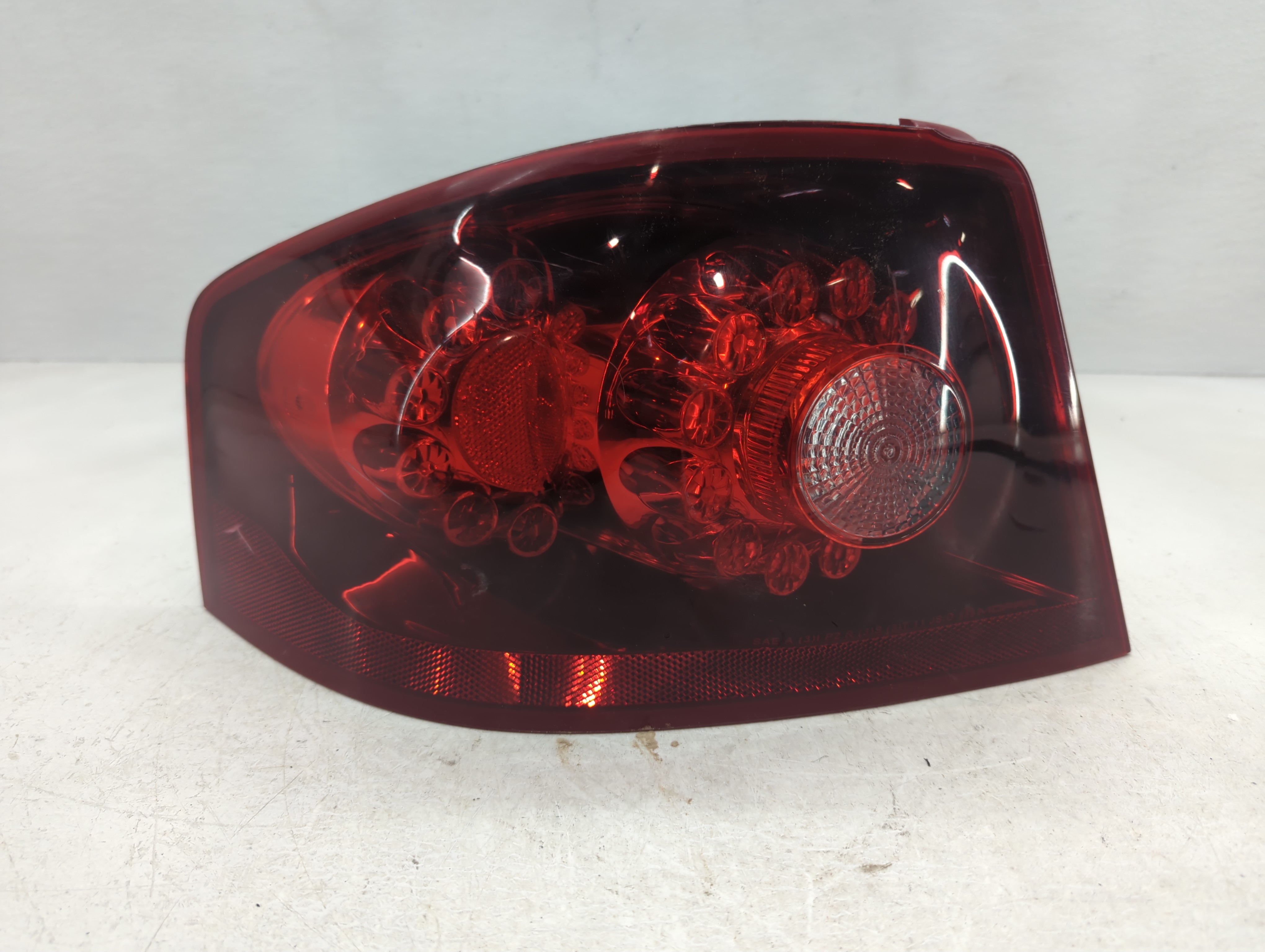 2011-2014 Dodge Avenger Driver Left Side Tail Light Taillight Oem 1049525 - Oemusedautoparts1.com