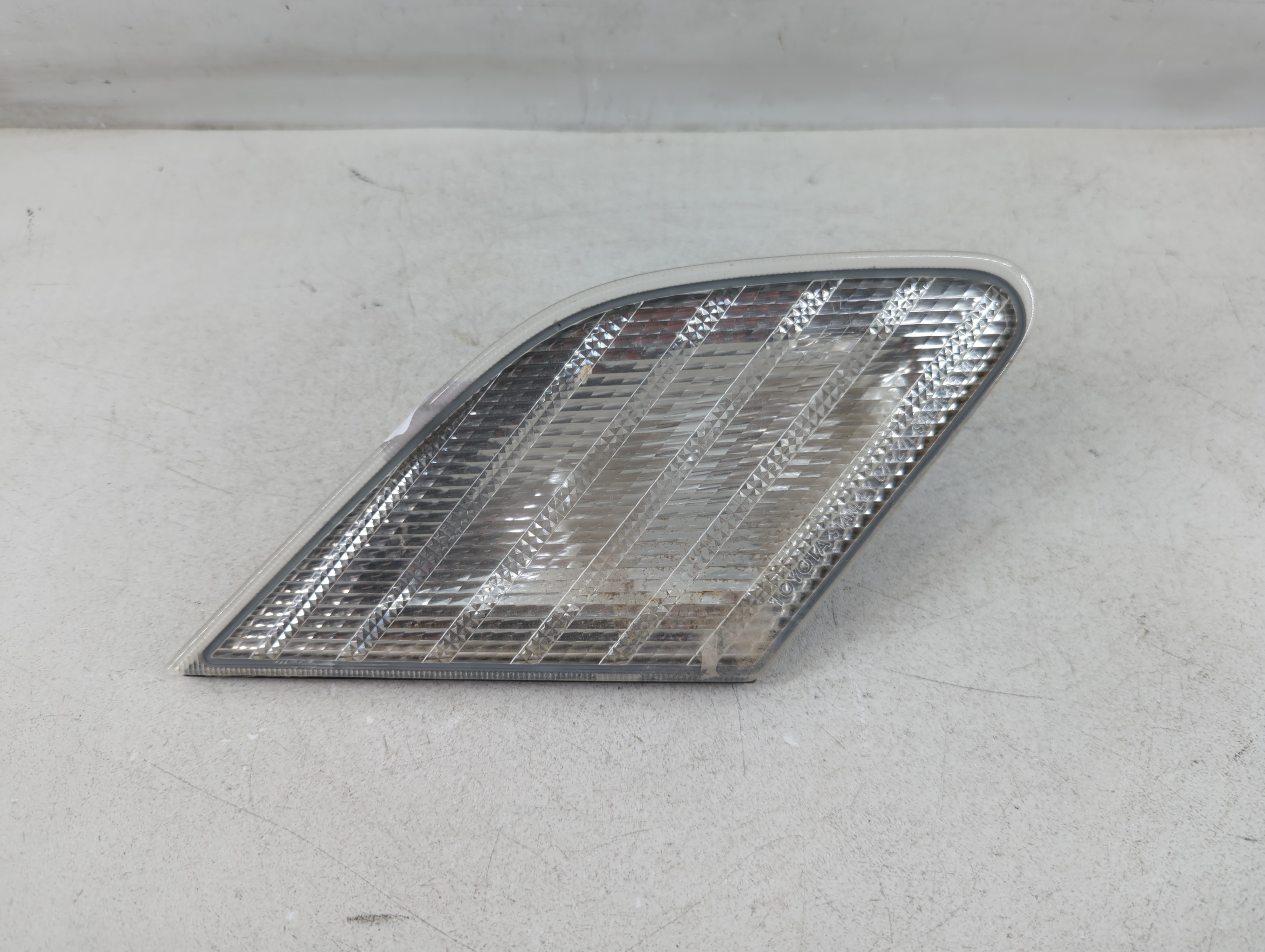 2000-2004 Toyota Avalon Passenger Right Oem Head Light Headlight Lamp 1049540 - Oemusedautoparts1.com