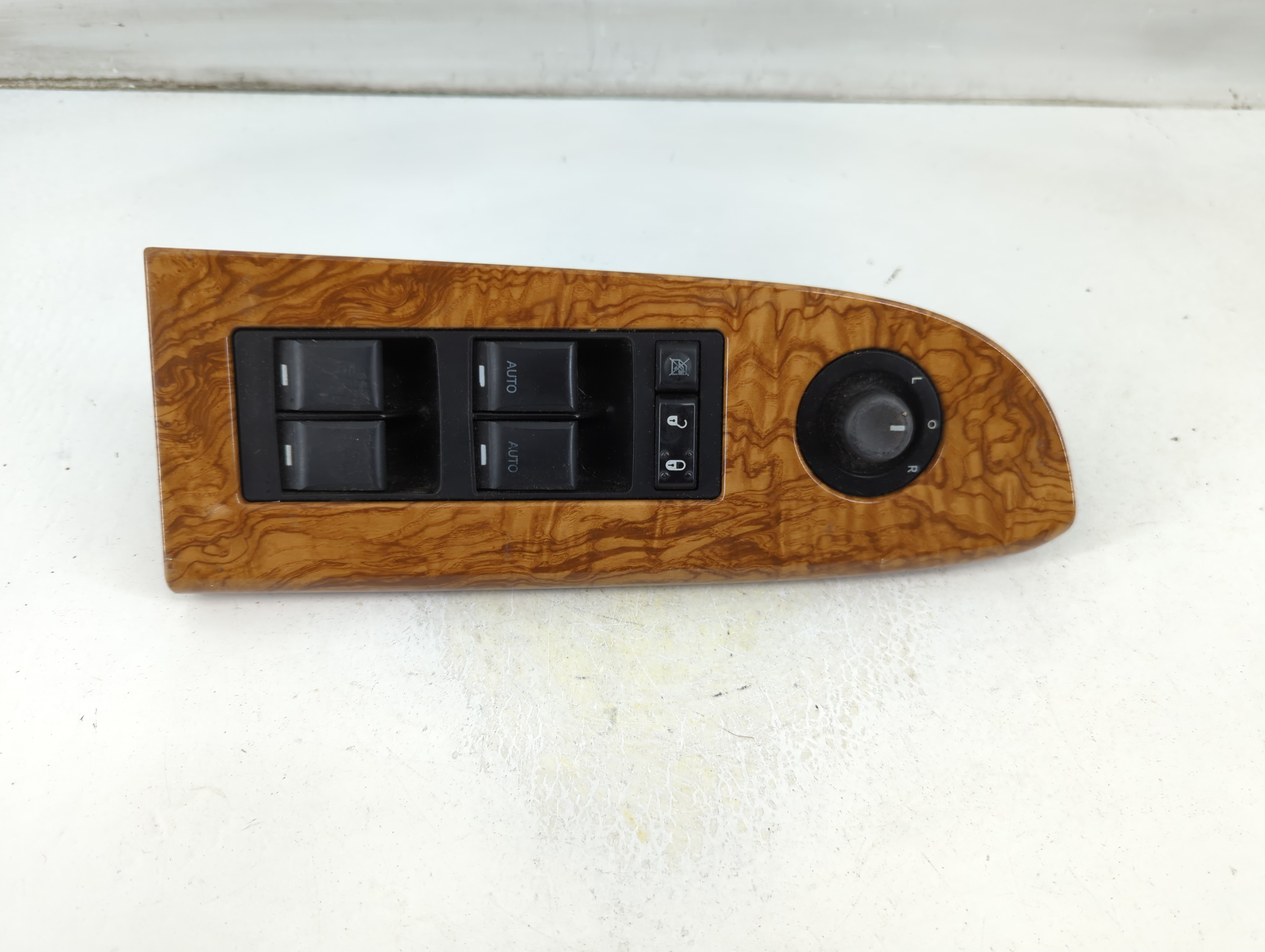 2006 Jeep Grand Cherokee Driver Left Door Master Power Window Switch 1049544 - Oemusedautoparts1.com