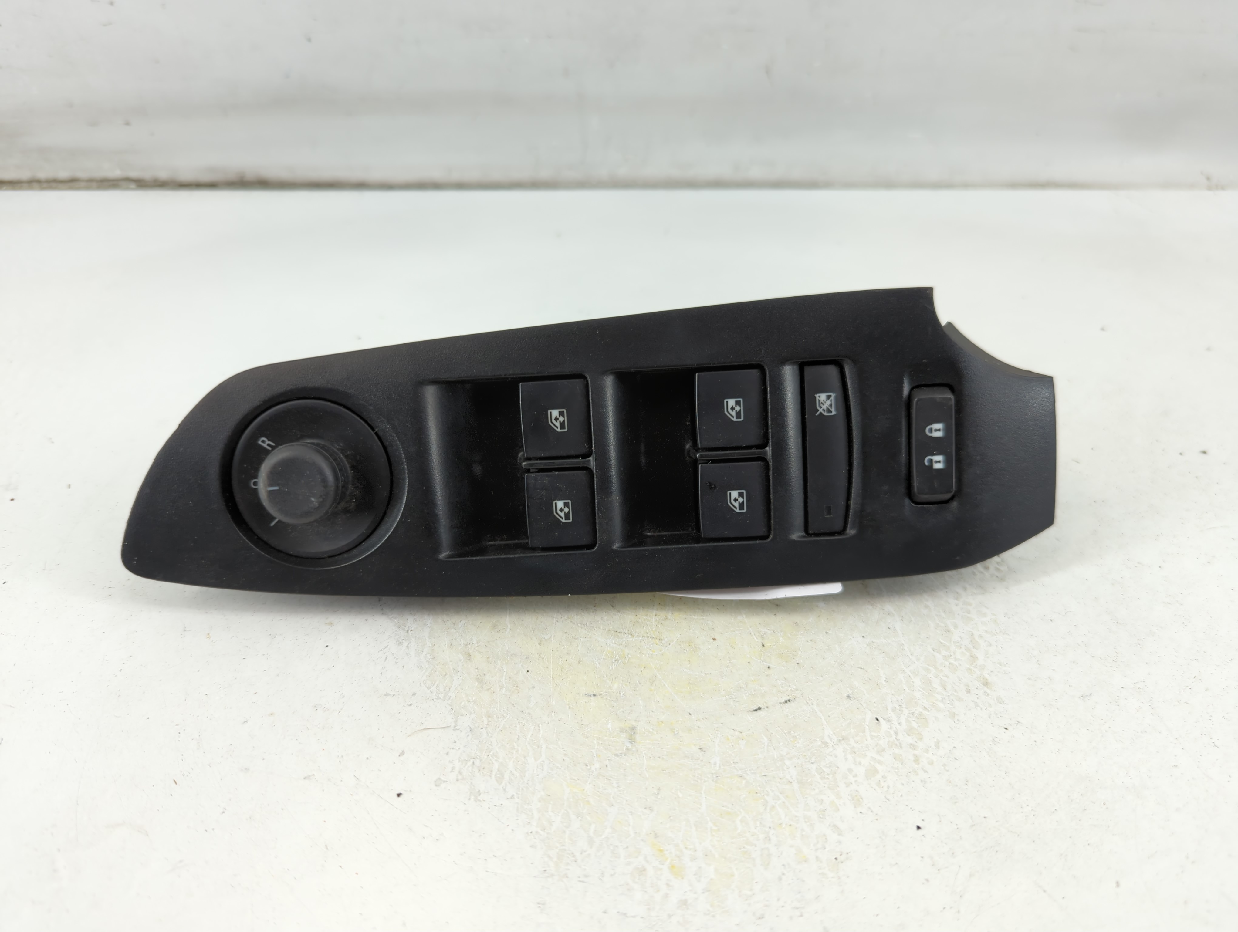 2017-2021 Chevrolet Trax Driver Left Door Master Power Window Switch 1049546 - Oemusedautoparts1.com