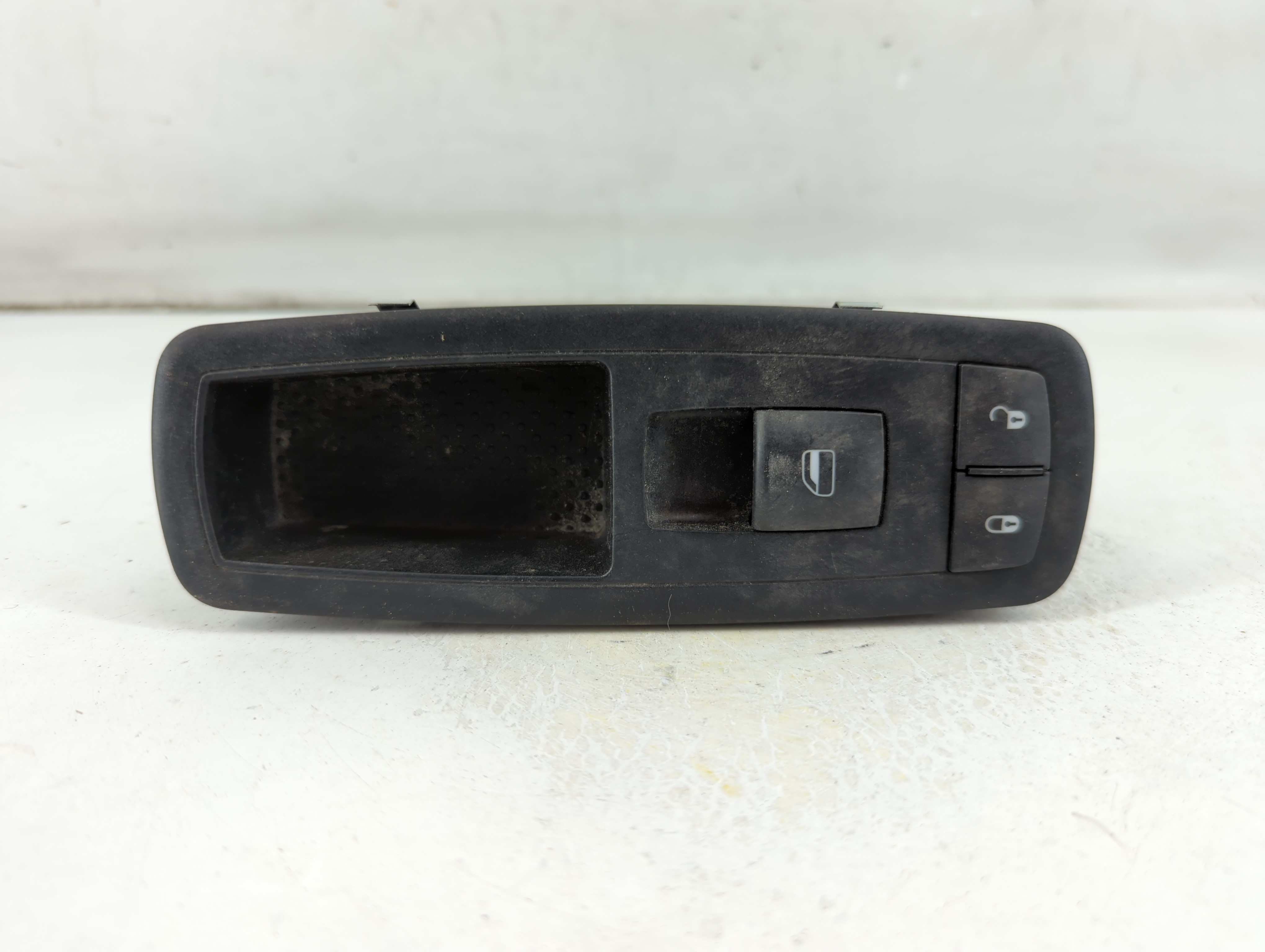 2010 Dodge Journey Driver Left Door Master Power Window Switch 1049566 - Oemusedautoparts1.com