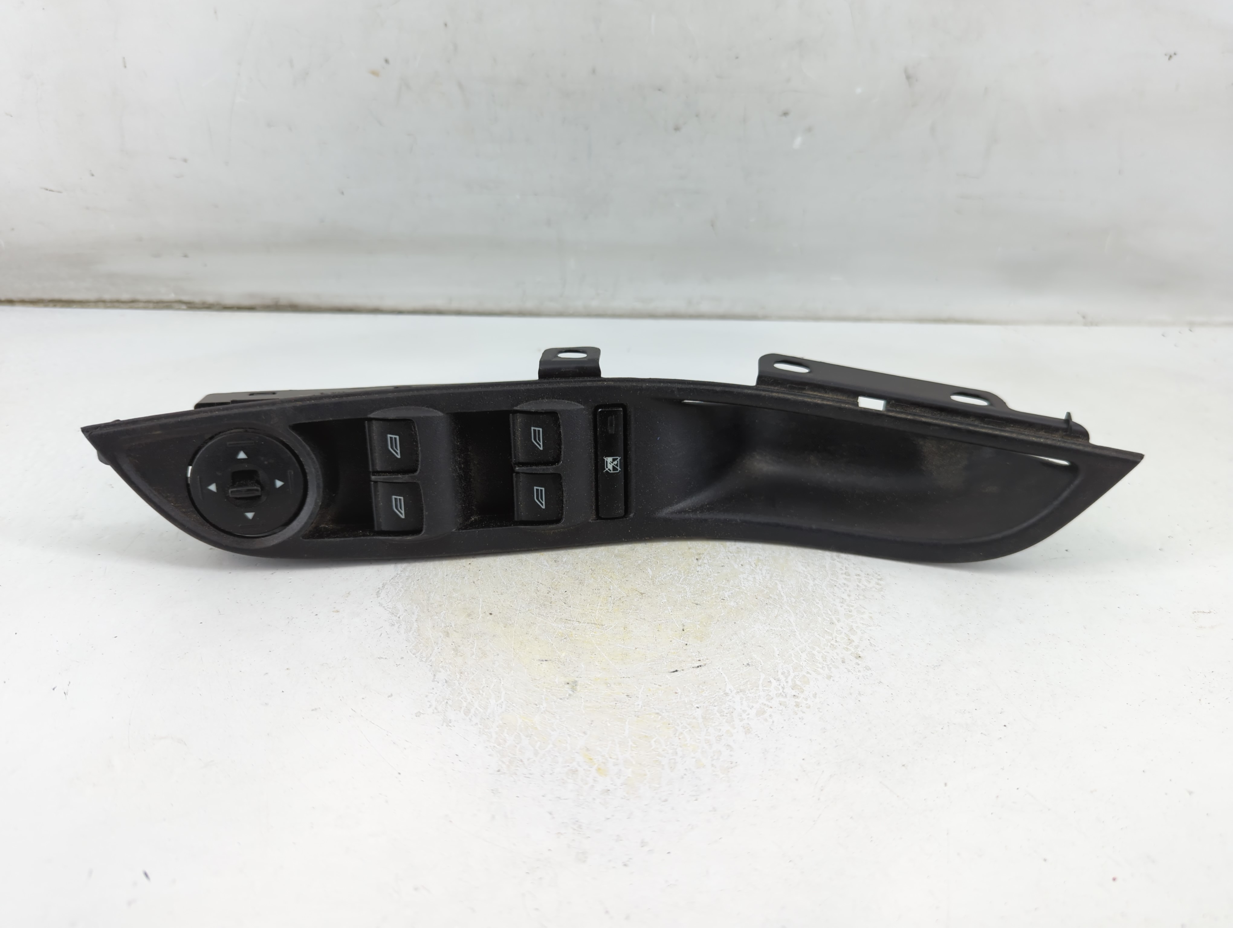 Picture of 2012-2018 Ford Focus Driver Left Door Master Power Window Switch 1049568
