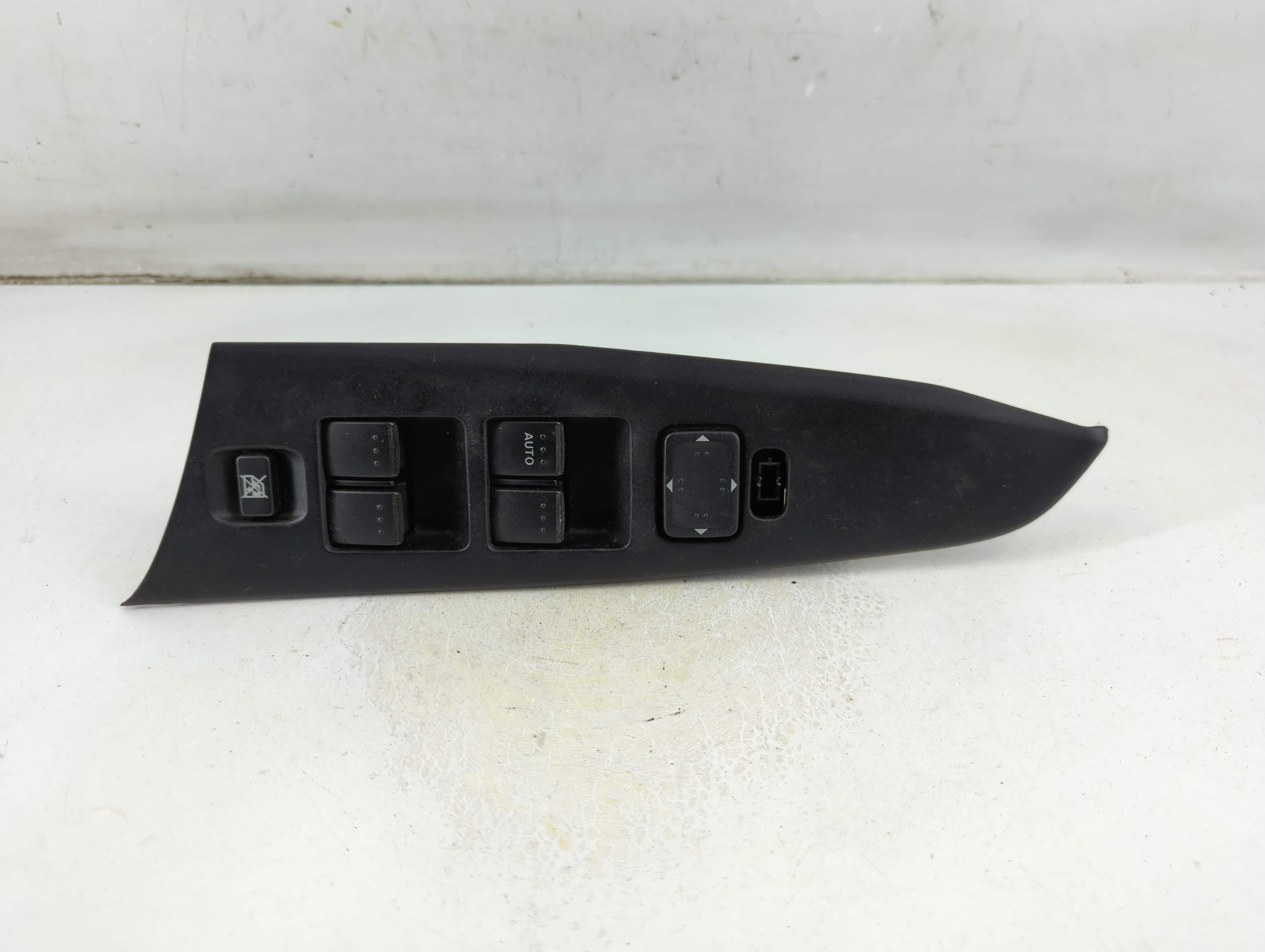 Picture of 2011-2012 Mazda Cx-7 Driver Left Door Master Power Window Switch 1049570