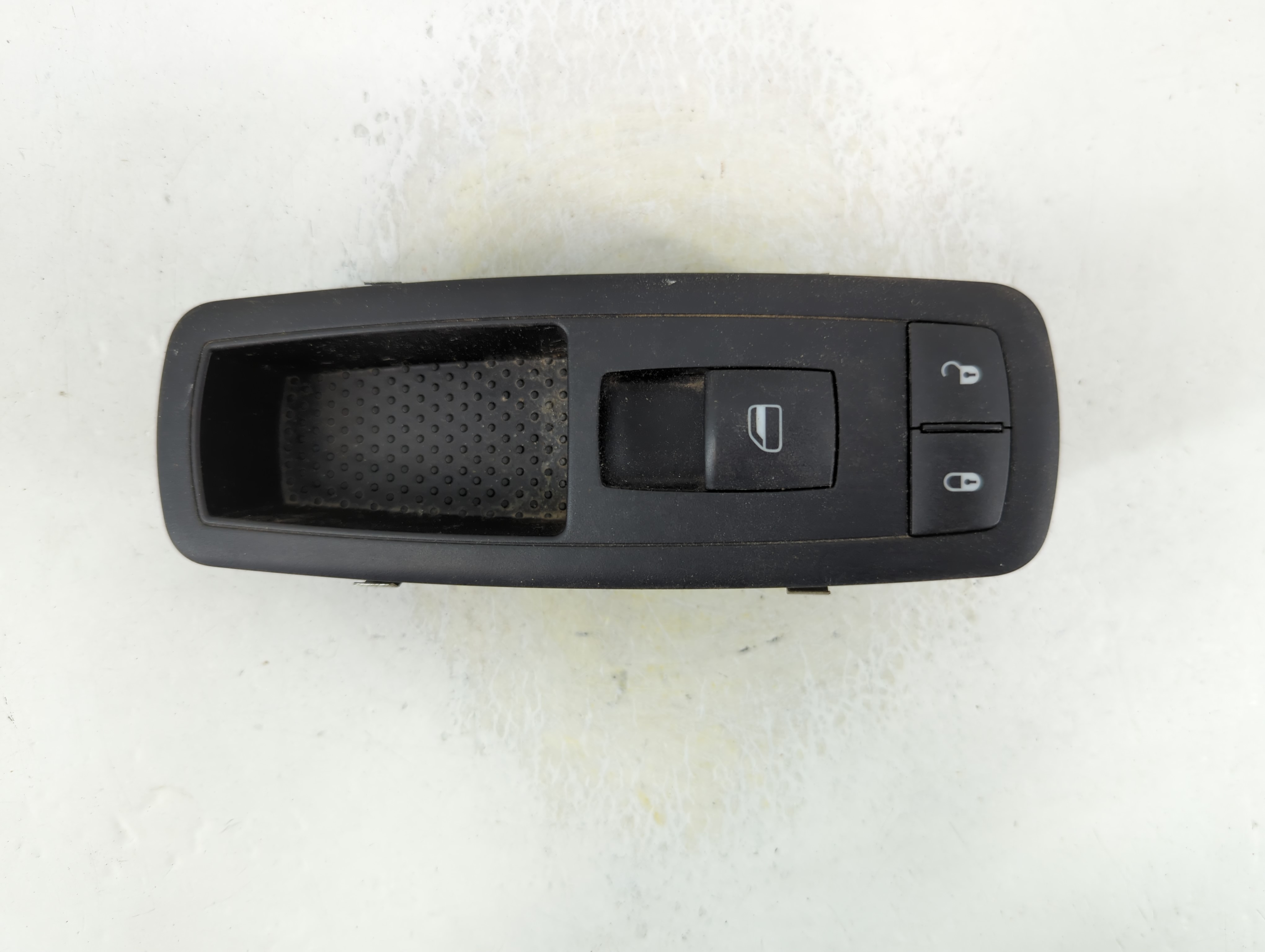 2011 Jeep Liberty Driver Left Door Master Power Window Switch 1049597 - Oemusedautoparts1.com