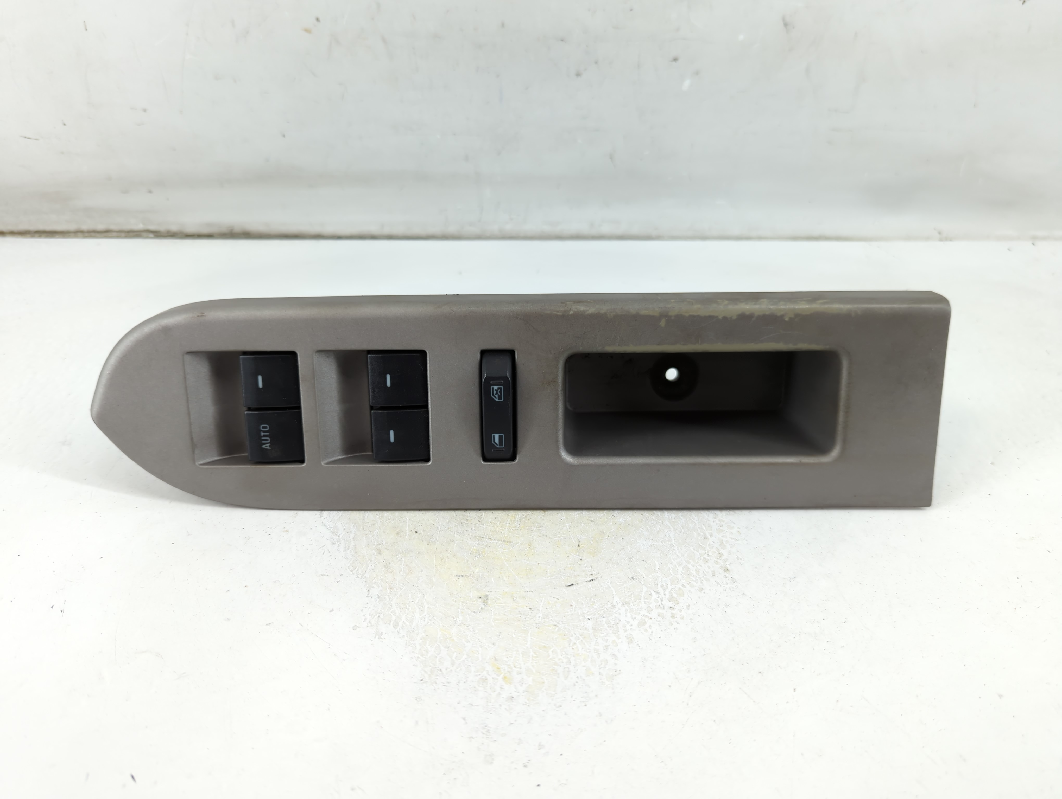 2008-2012 Ford Escape Driver Left Door Master Power Window Switch 1049605 - Oemusedautoparts1.com