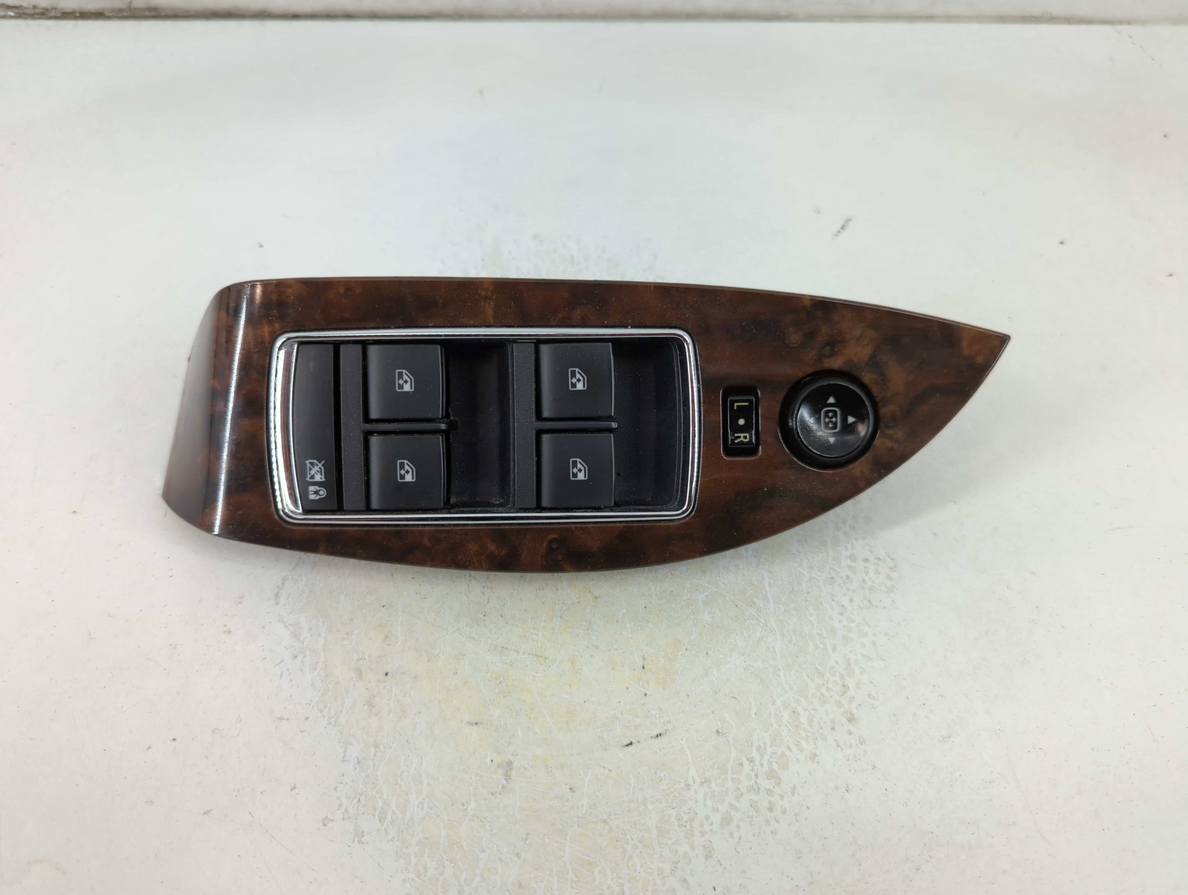 2014-2020 Chevrolet Impala Driver Left Door Master Power Window Switch 1049615 - Oemusedautoparts1.com