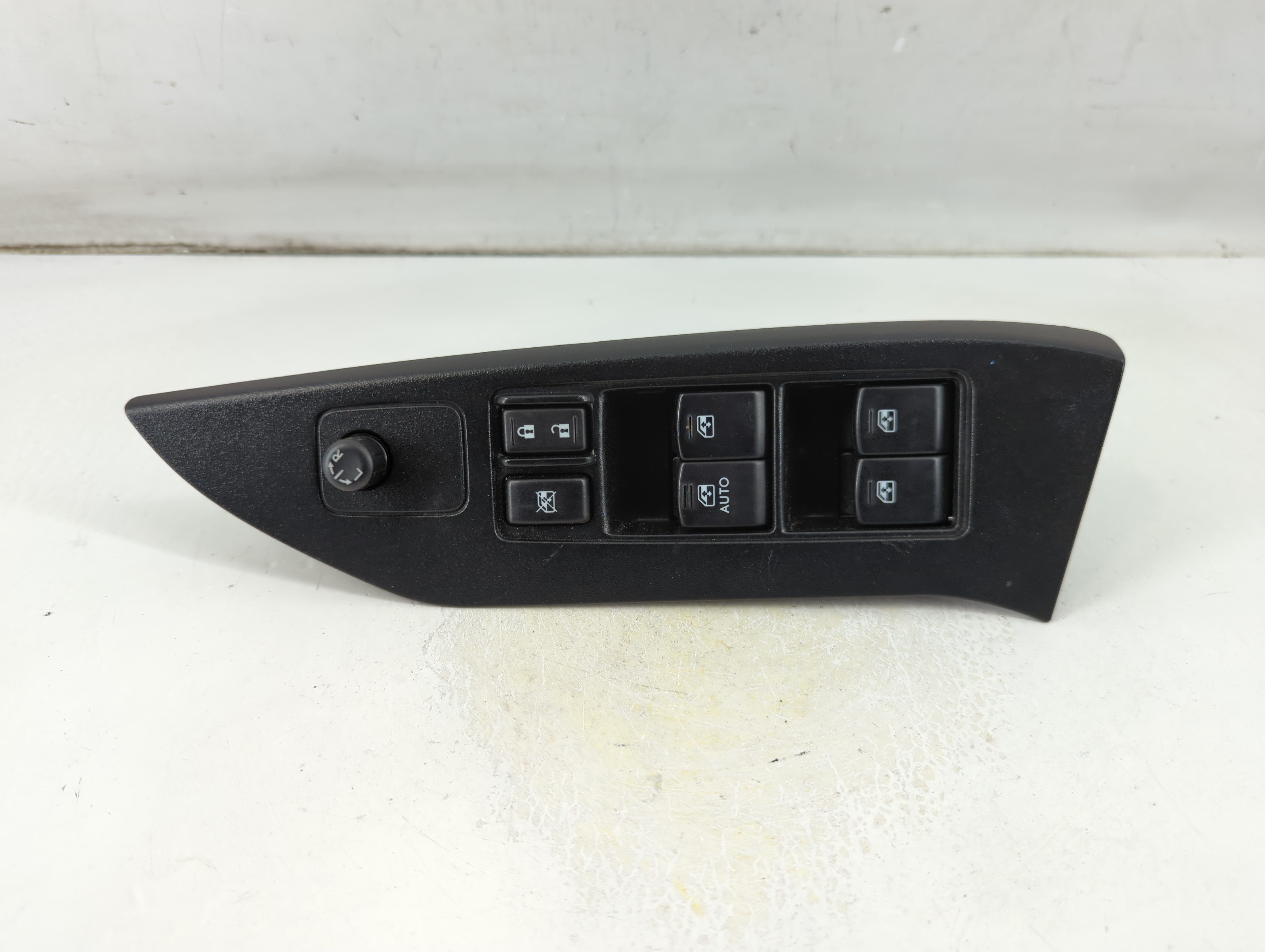 Picture of Subaru Forester Driver Left Door Master Power Window Switch 83071sg010 1049621