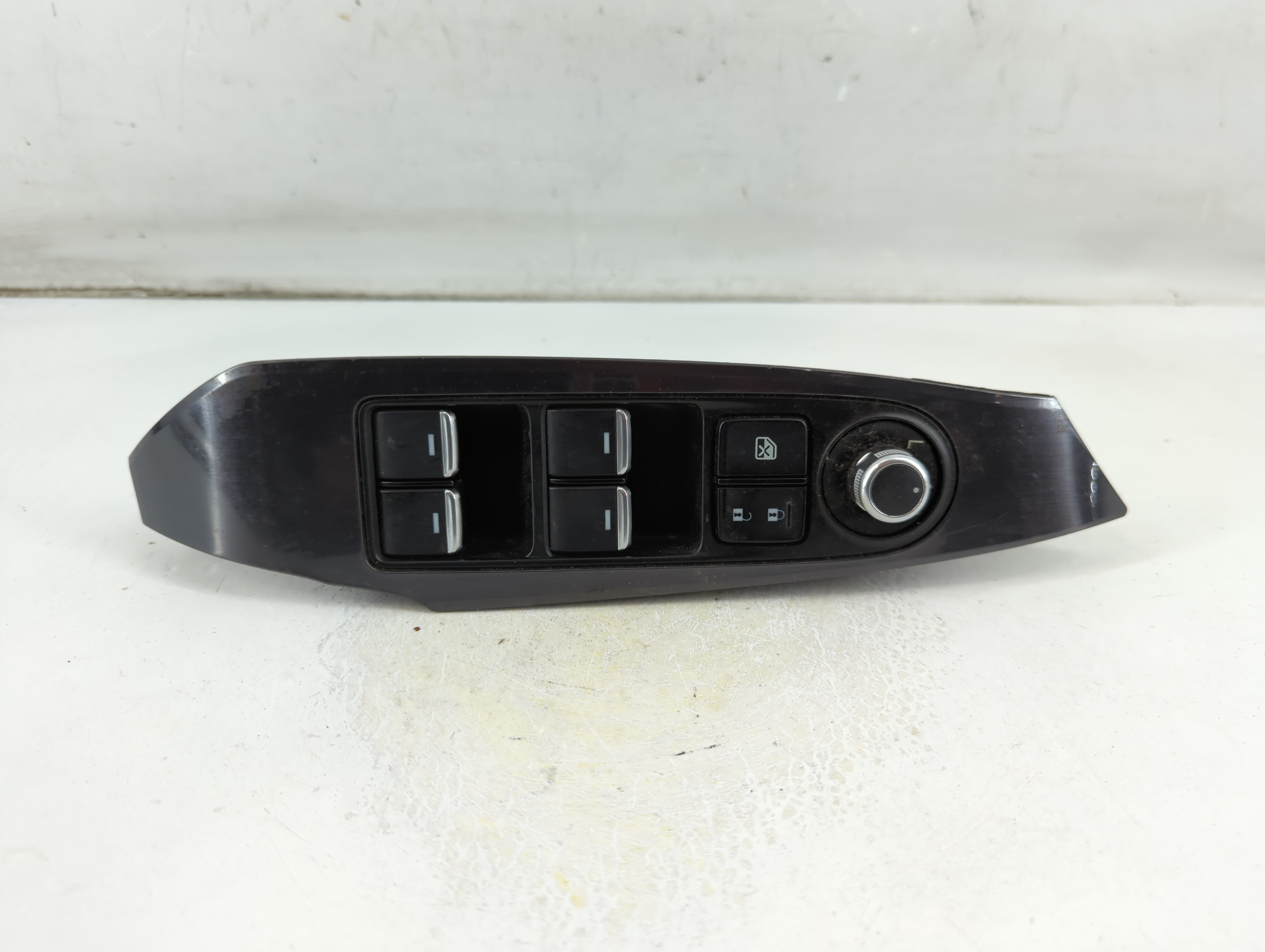 Picture of 2016-2016 Mazda 6 Driver Left Door Master Power Window Switch 1049630