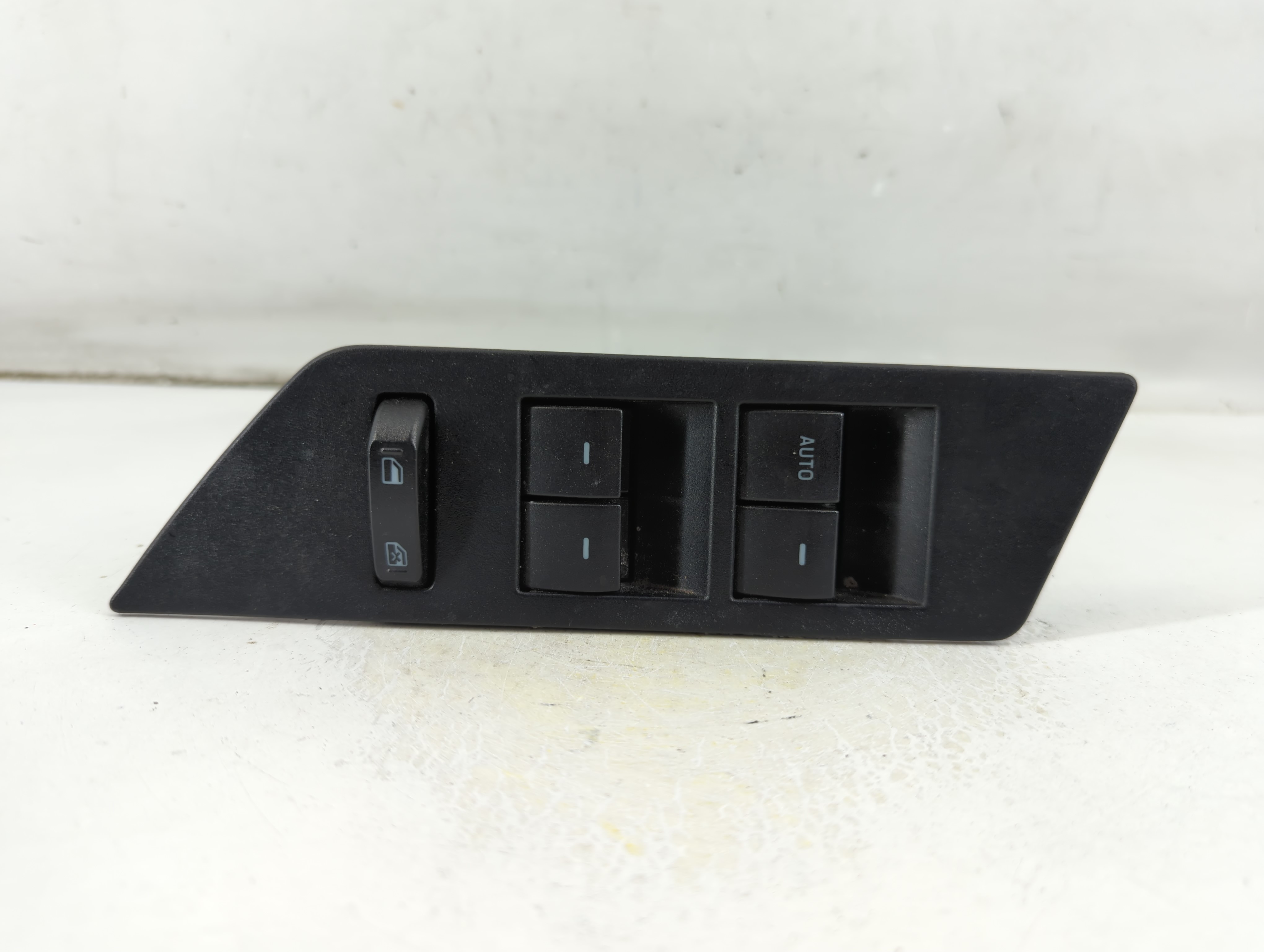 2011-2014 Ford Edge Driver Left Door Master Power Window Switch 1049631 - Oemusedautoparts1.com
