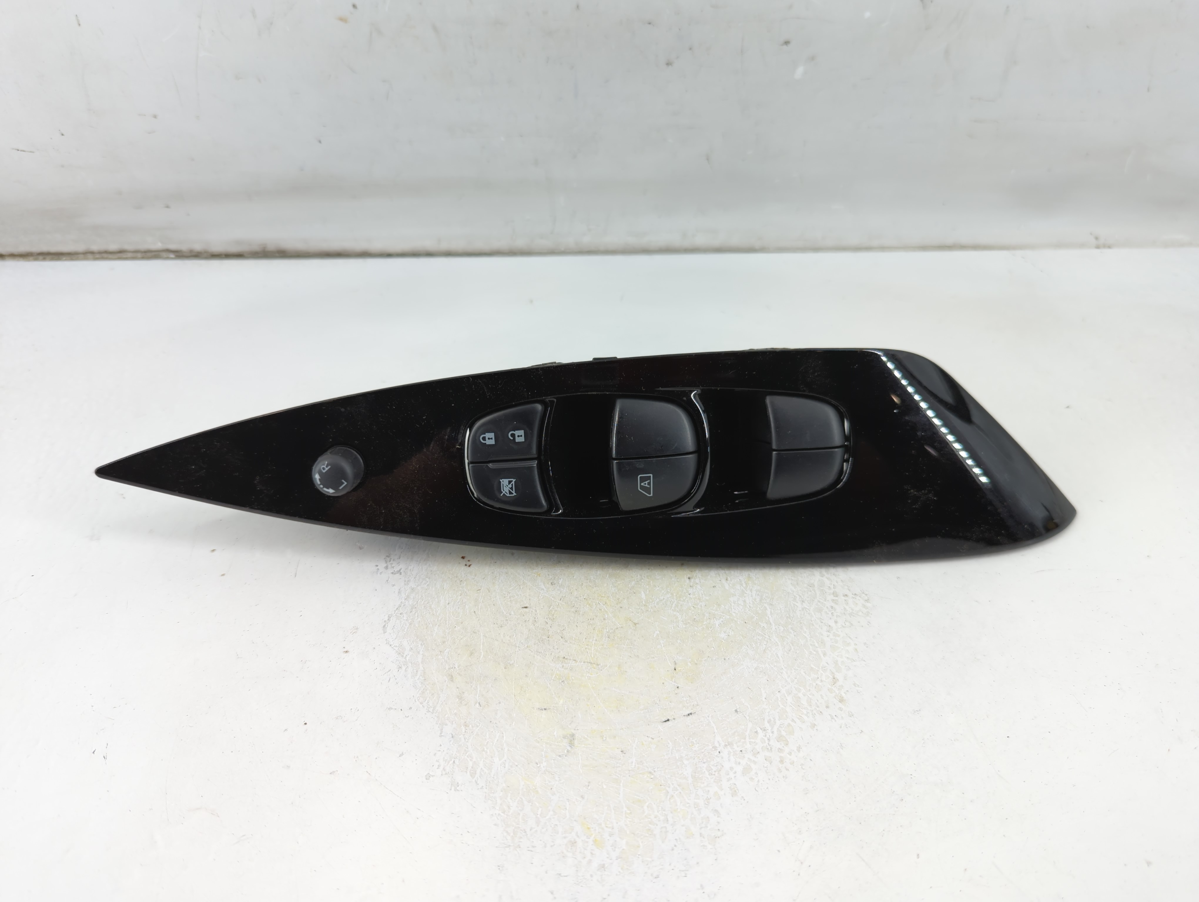 2018-2021 Nissan Leaf Driver Left Door Master Power Window Switch 1049634 - Oemusedautoparts1.com
